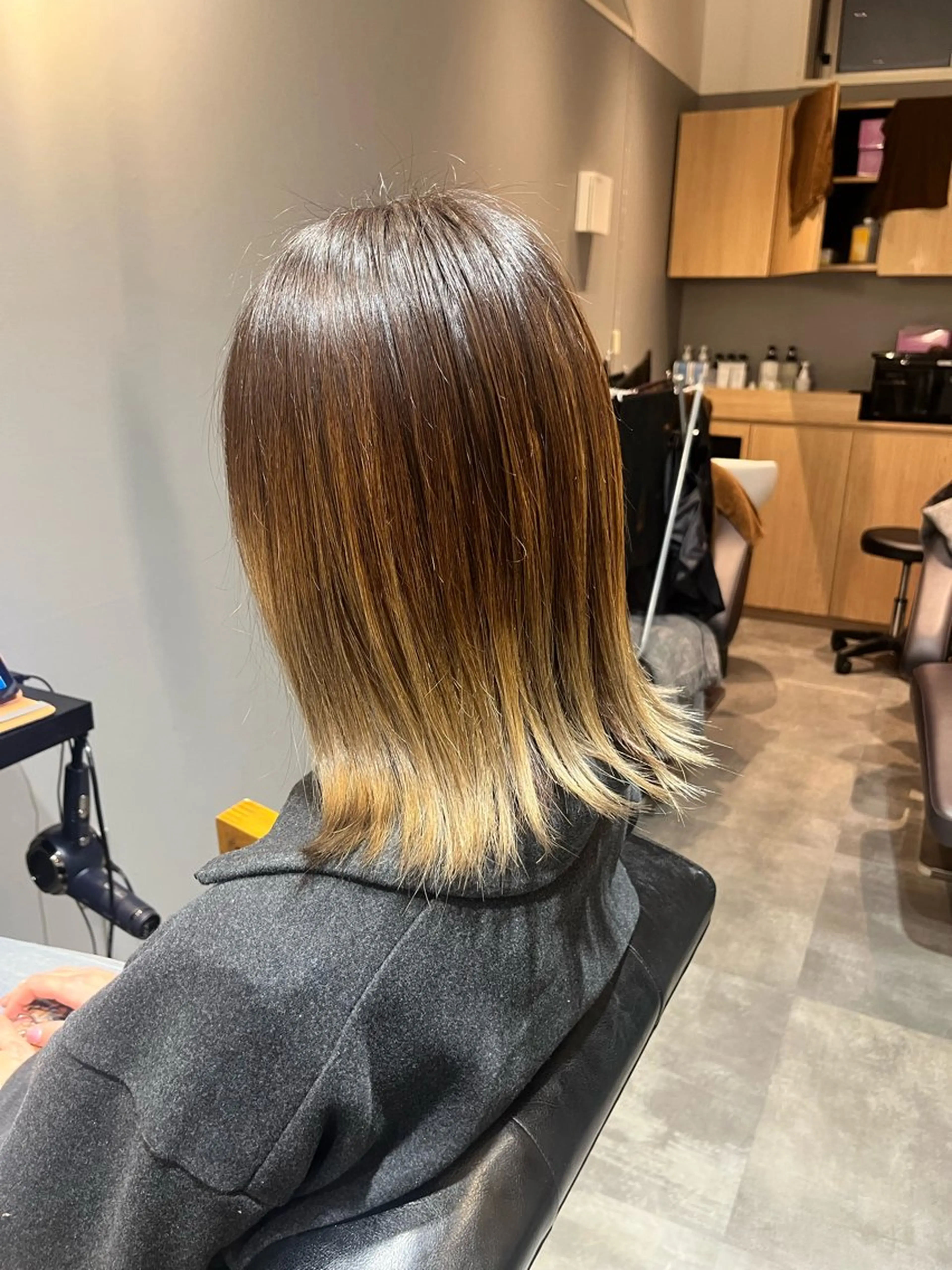 ミディアム ヘアカラー 小堀 いぶきのヘアスタイル