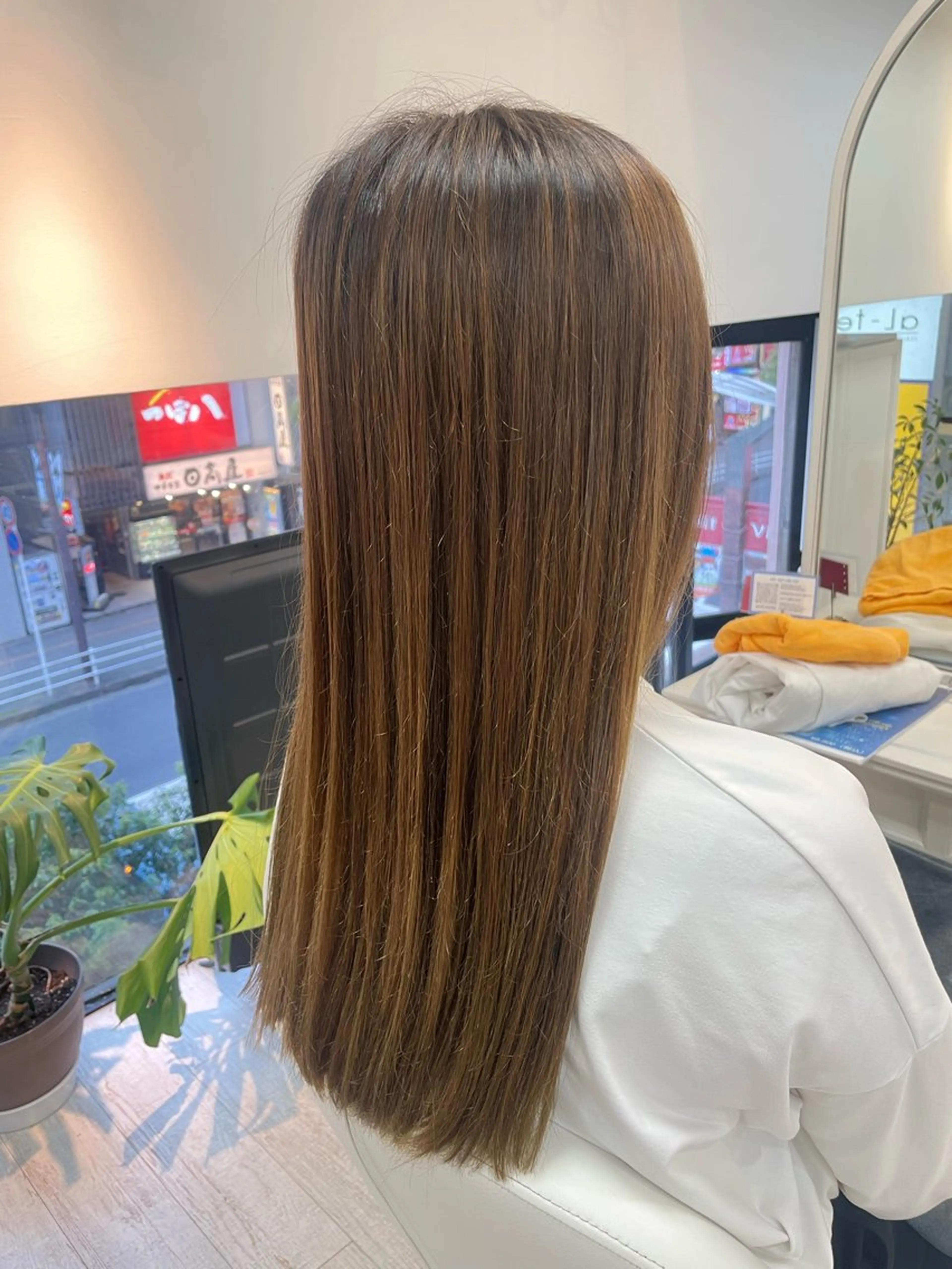ロング 縮毛矯正 新籾 尚哉のヘアスタイル