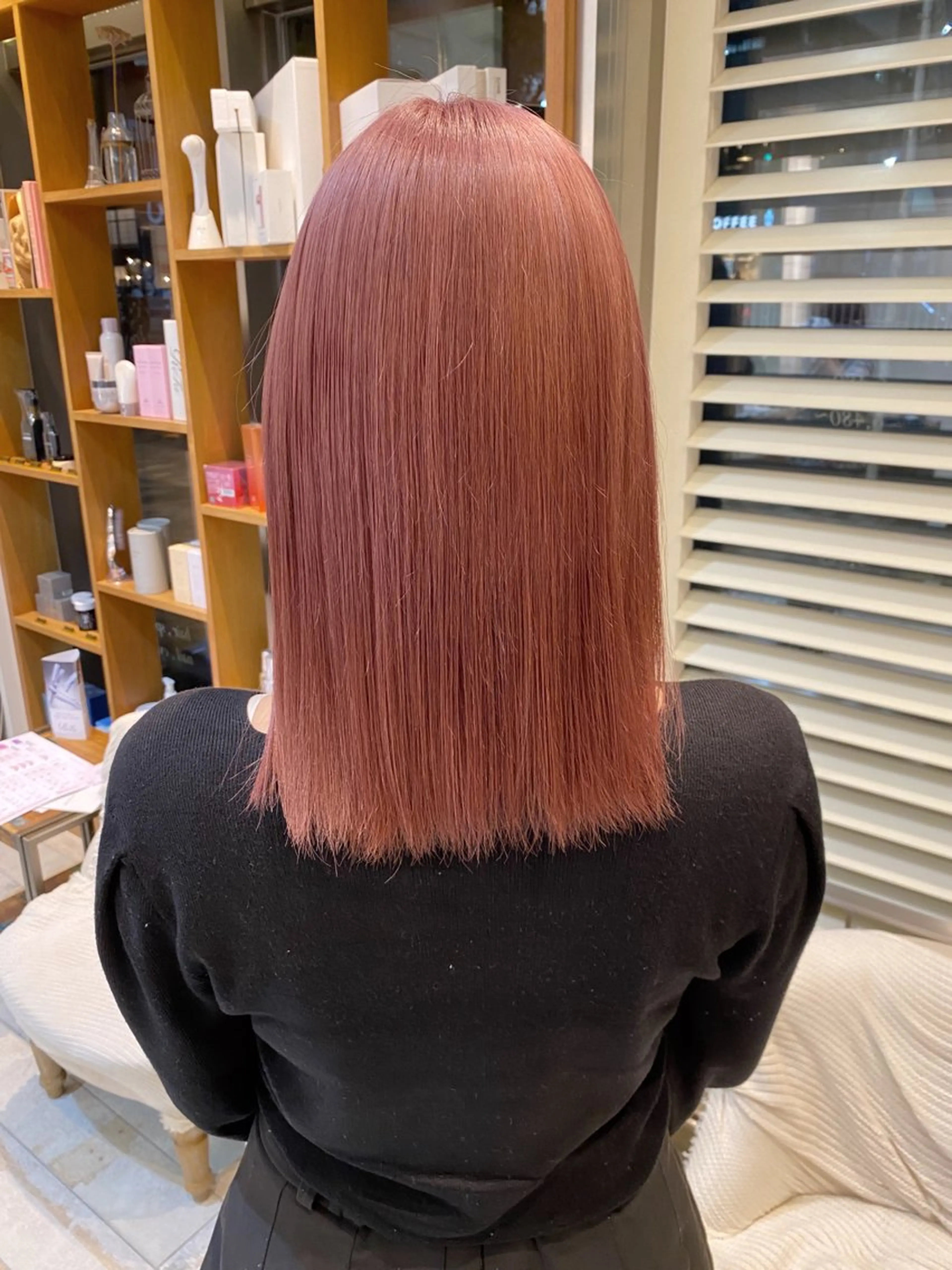 ミディアム カラー ベージュカラー ピンクカラー ピンクベージュ ヘアカラー トリートメント 🧸にしかた ちひろ🧸 / 渋谷のヘアスタイル