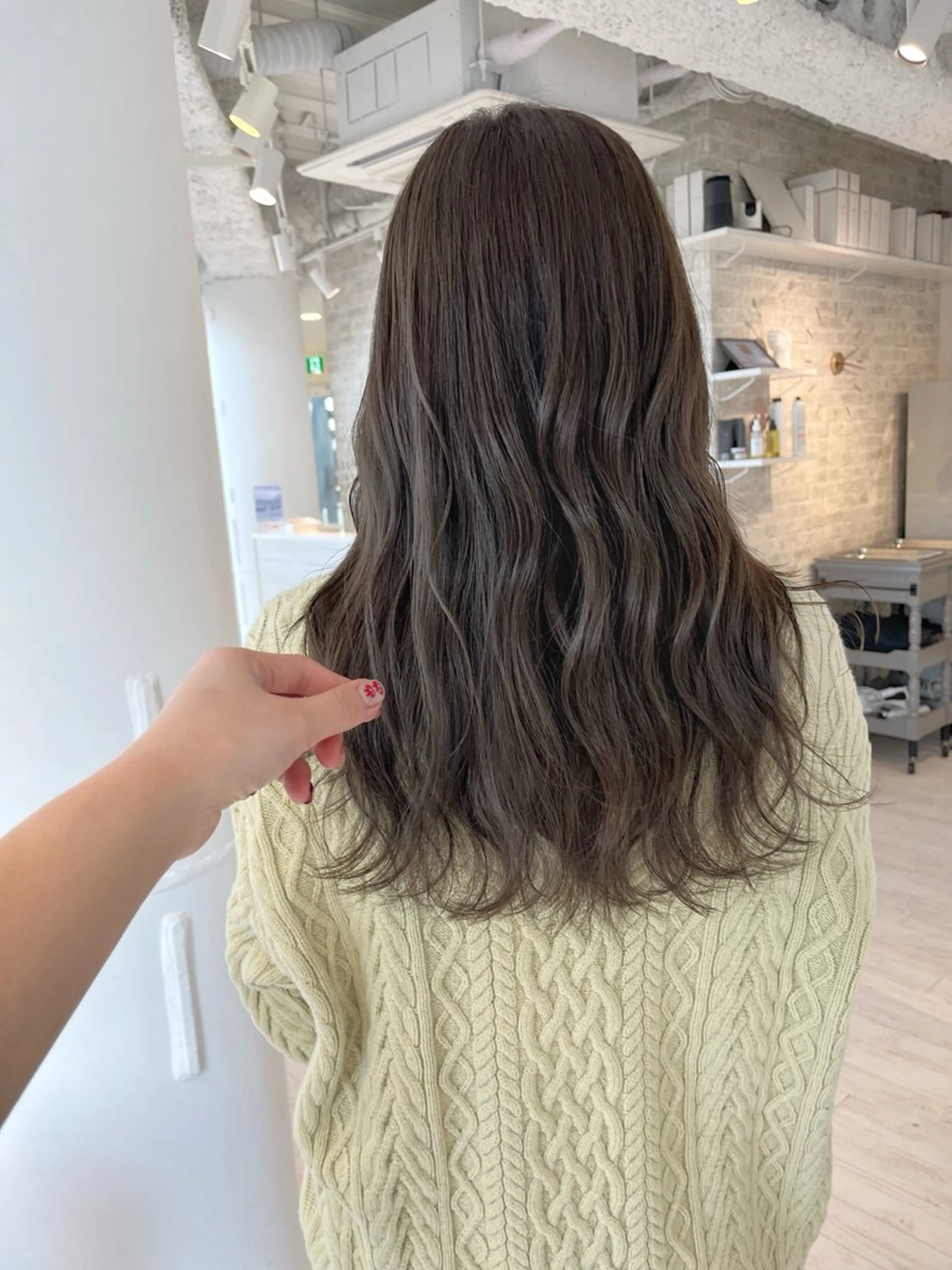 セミロング 村上 茉莉花のヘアスタイル