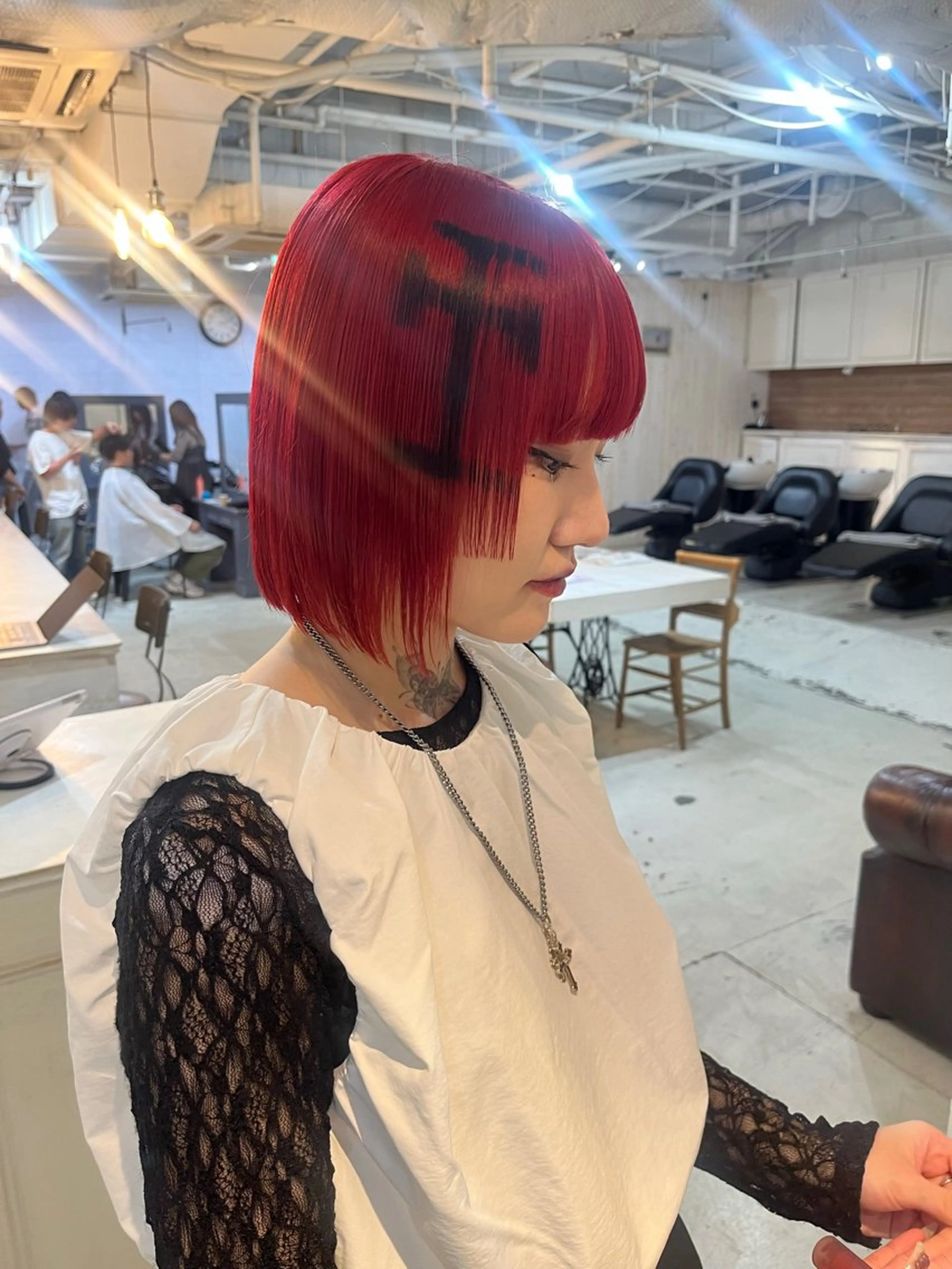 ミディアム カラー デザインカラー カット ヘアカラー トリートメント ハイトーン/デザイン カラー/DAICHIのヘアスタイル