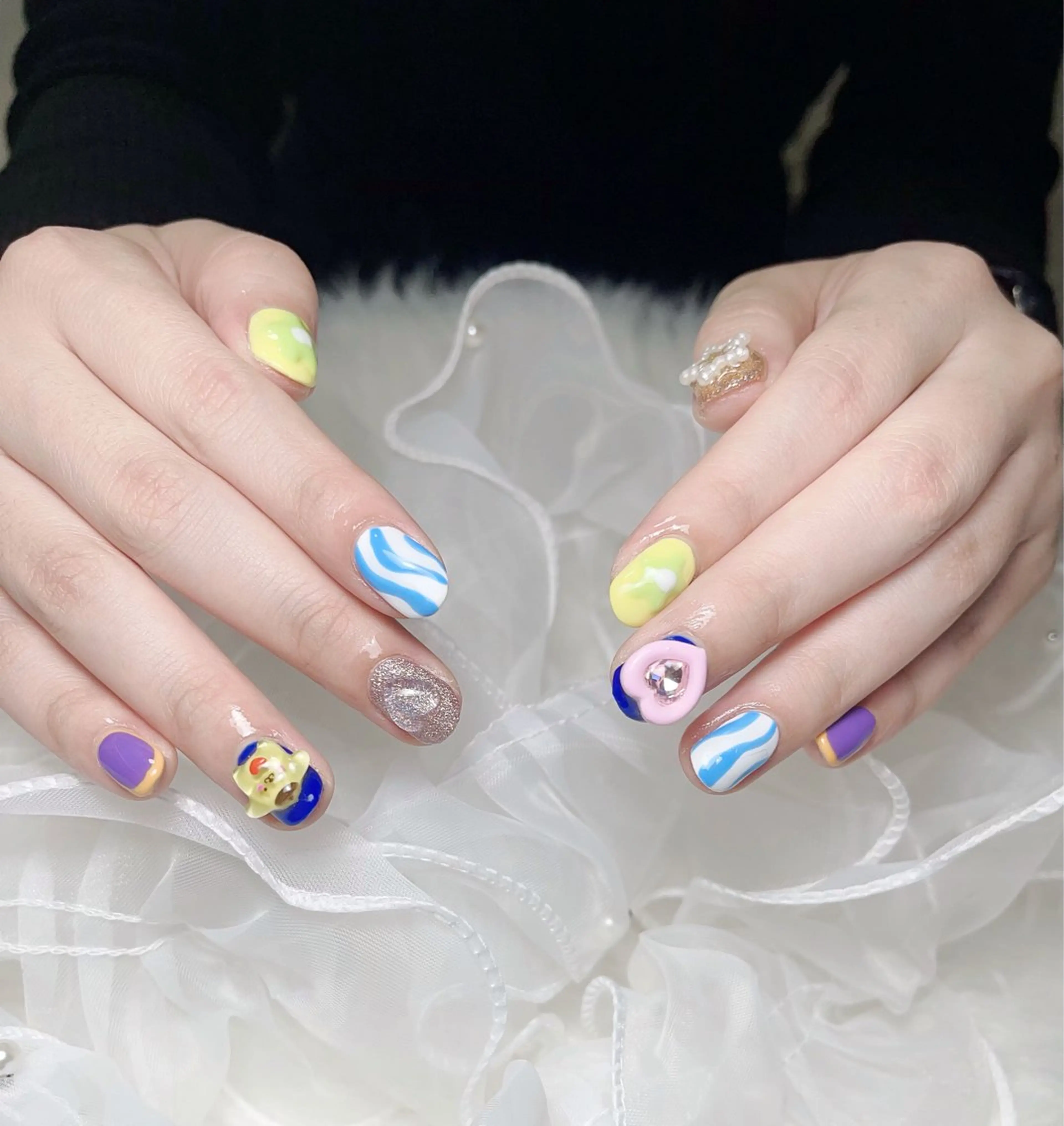 ネイル ハンドネイル 🦋y y Nail 🤍のネイルデザイン