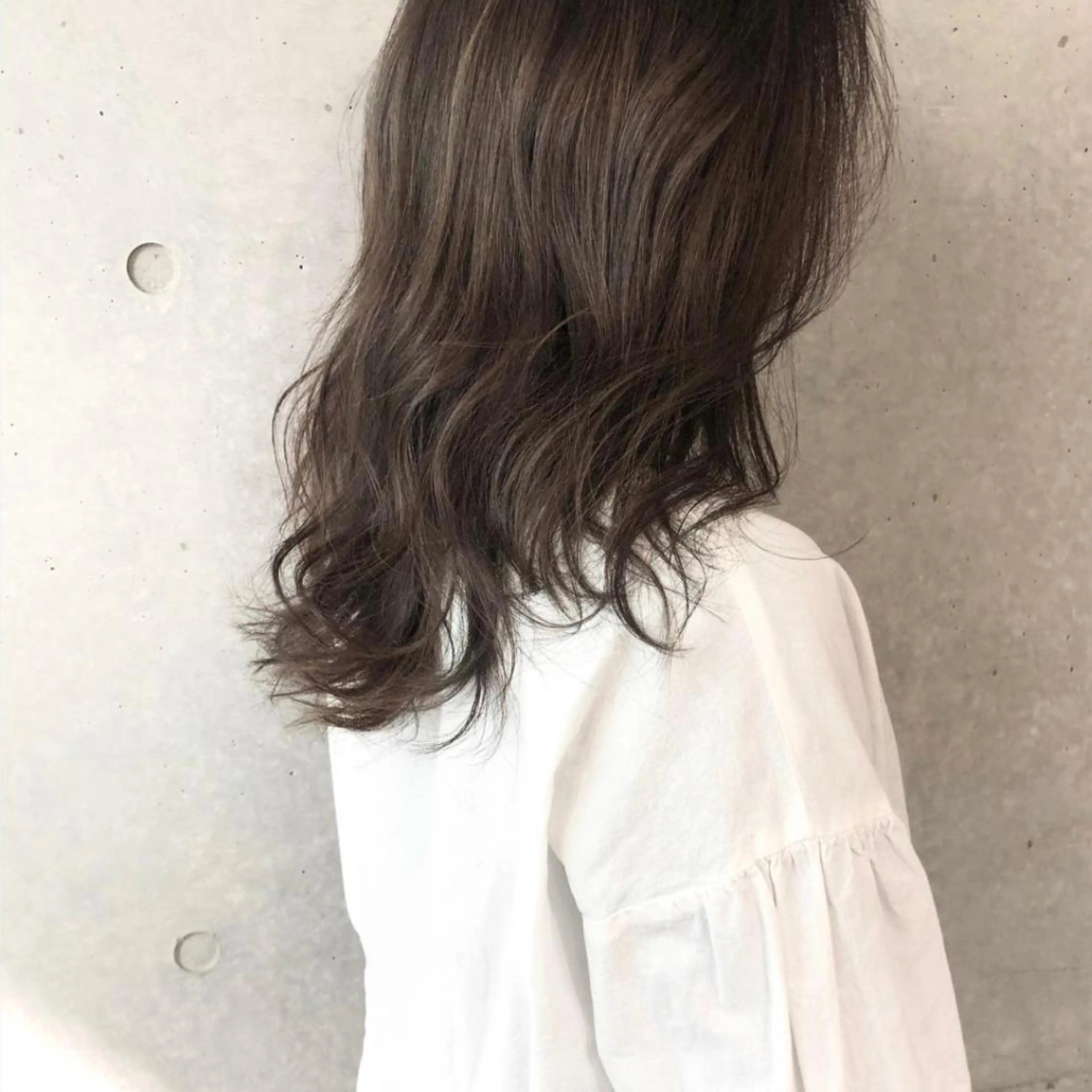 セミロング カラー ベージュカラー ハイライトカラー オリーブベージュ ハイライト GrandStory SHIBUYA所属・卒業式お呼ばれ🕊️ ヘアセット✴︎ミキのヘアスタイル
