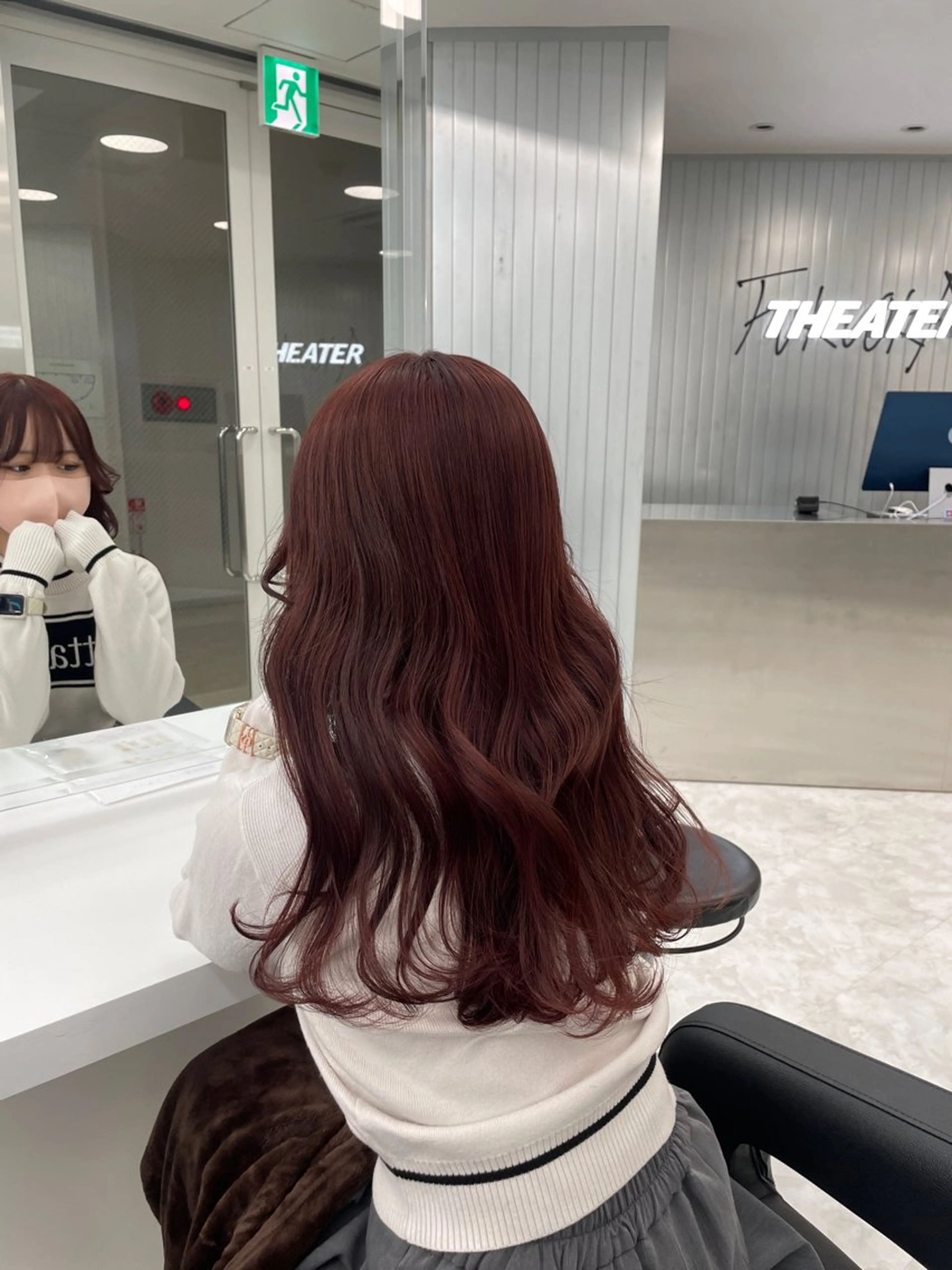 ロング ヘアカラー 大人上品🤍明るめ ベージュ🤍REOのヘアスタイル
