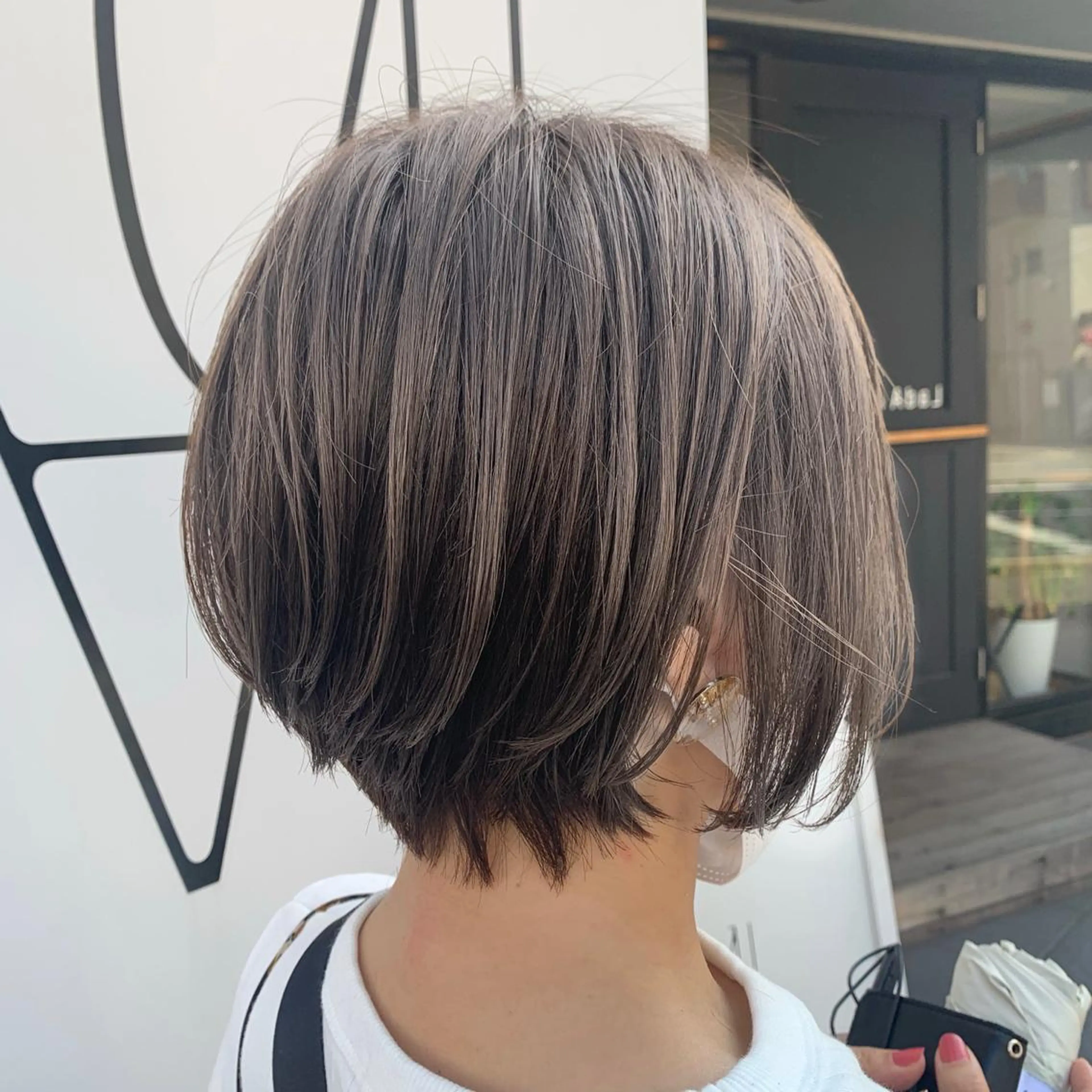 ショート カラー hoNua. 栄/透明感カラーのヘアスタイル
