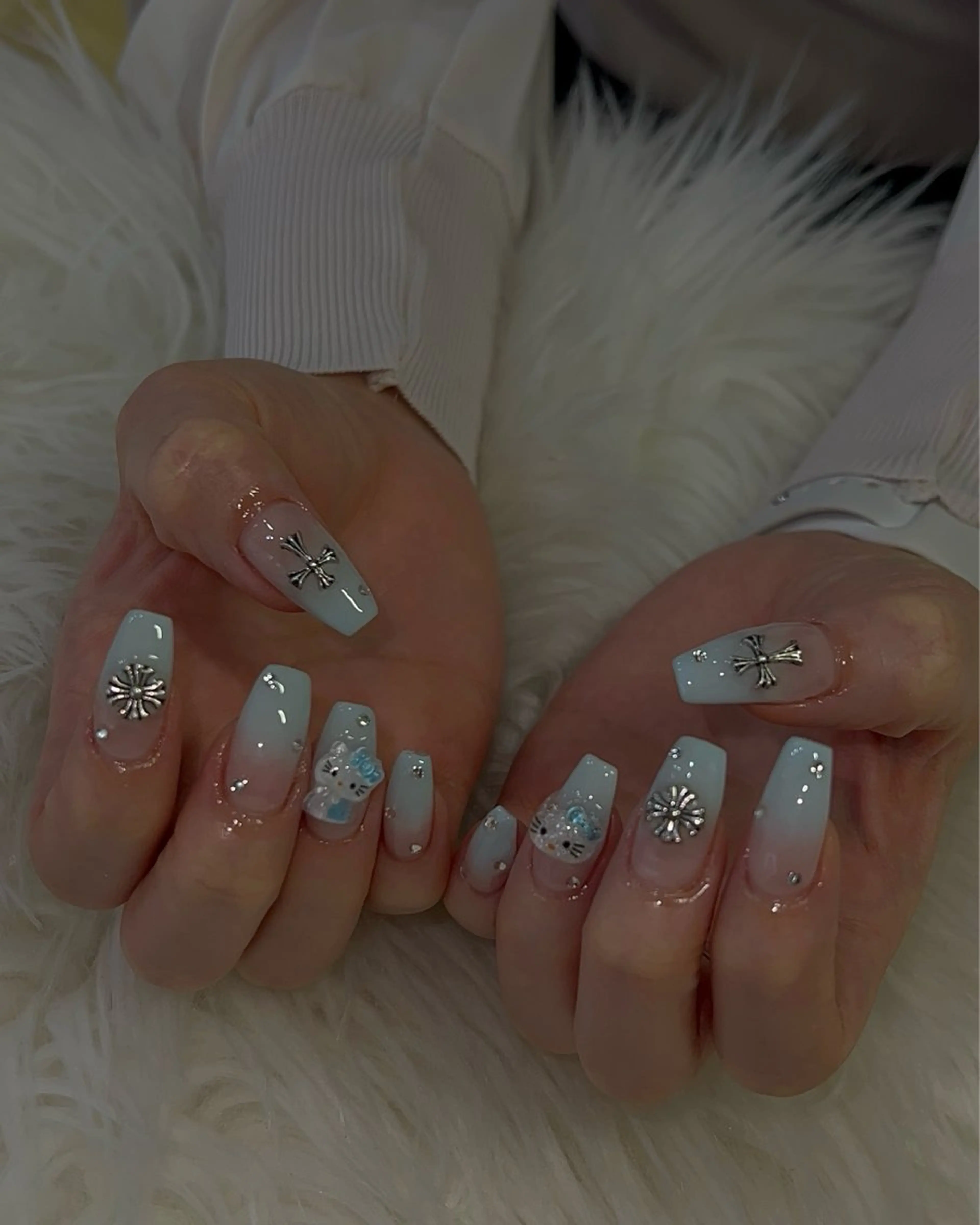 ネイル ハンドネイル フットネイル ハンドケア Nes.Nail所属・Miyagi Asamiのネイルデザイン