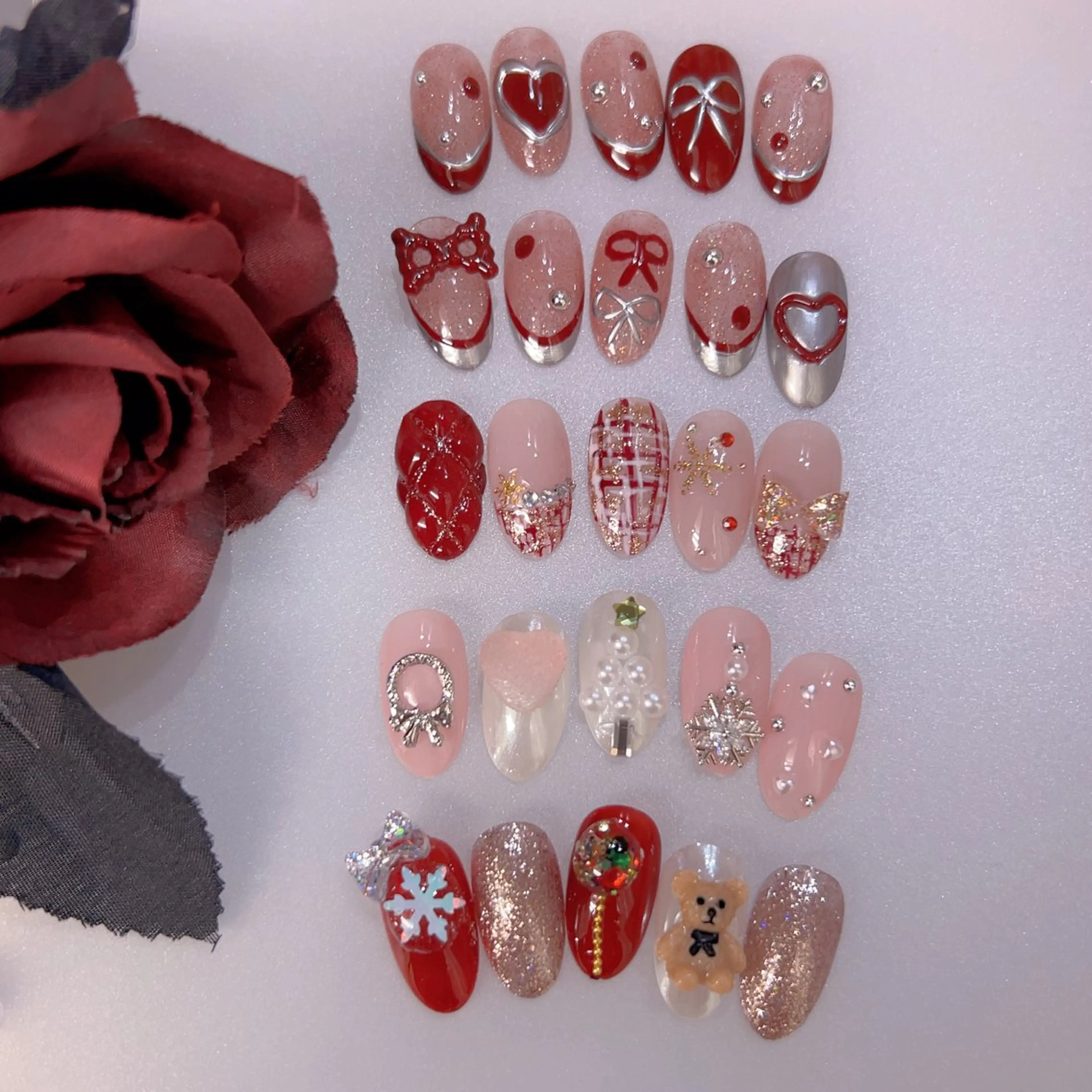 ネイル 冬ネイル クリスマス 【長さ出し】 IRIS NAILのネイルデザイン