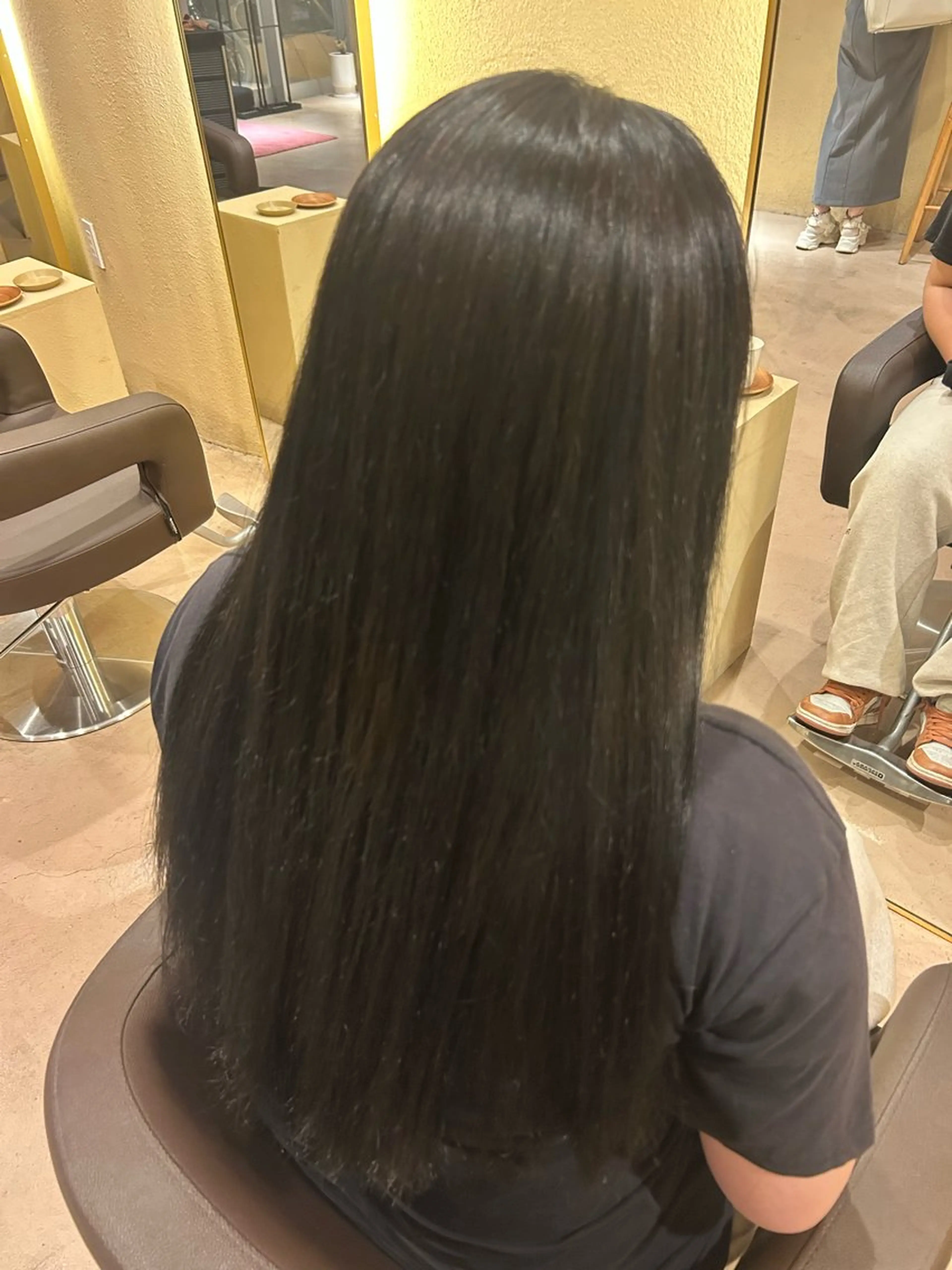 カラー Eliss 堀江所属・山田 芹菜のヘアスタイル