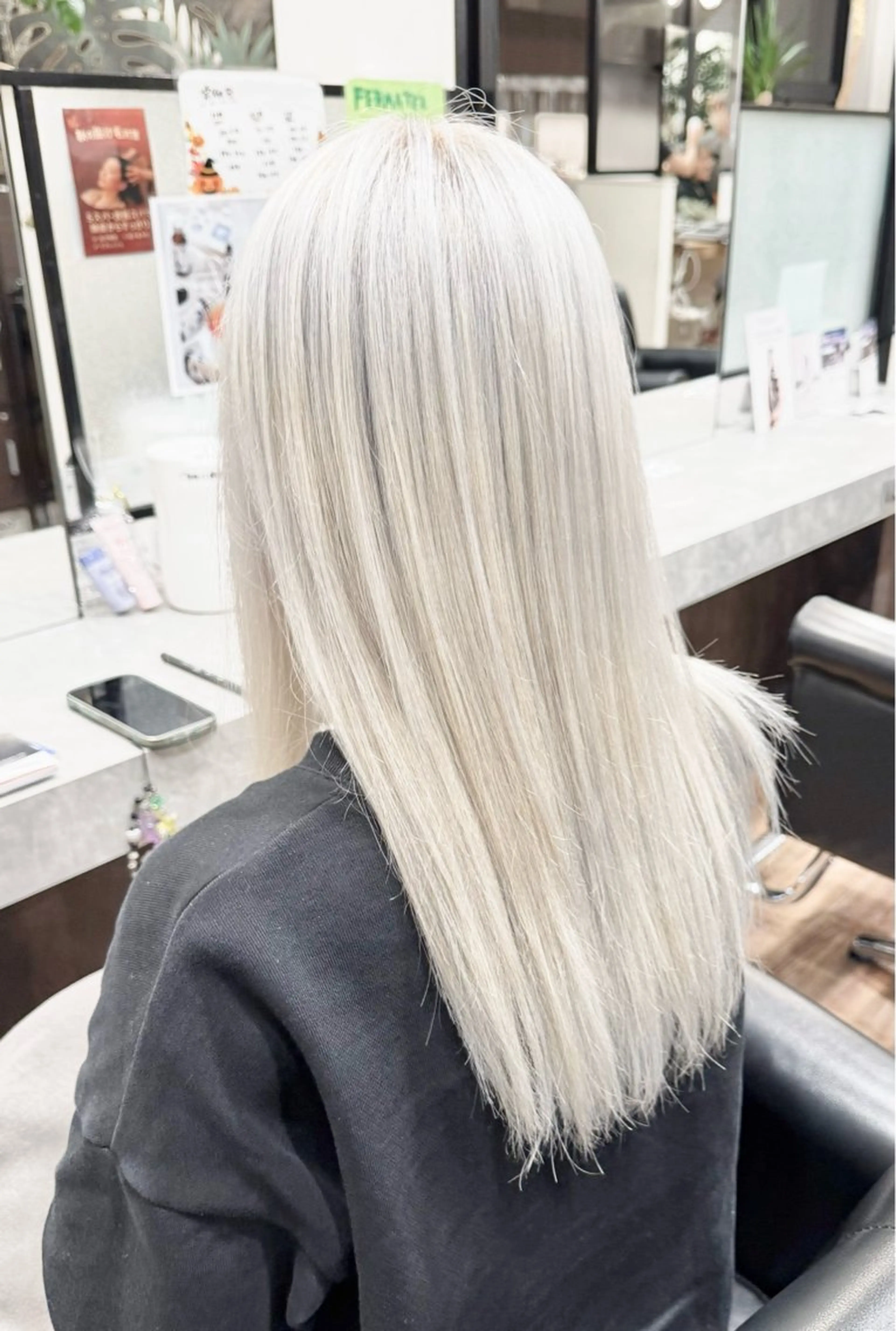 ロング カラー ブリーチ ブロンド ホワイトブロンド トリートメント 美容しょうへいの店  西長岡所属・斎藤 舞香のその他イメージ