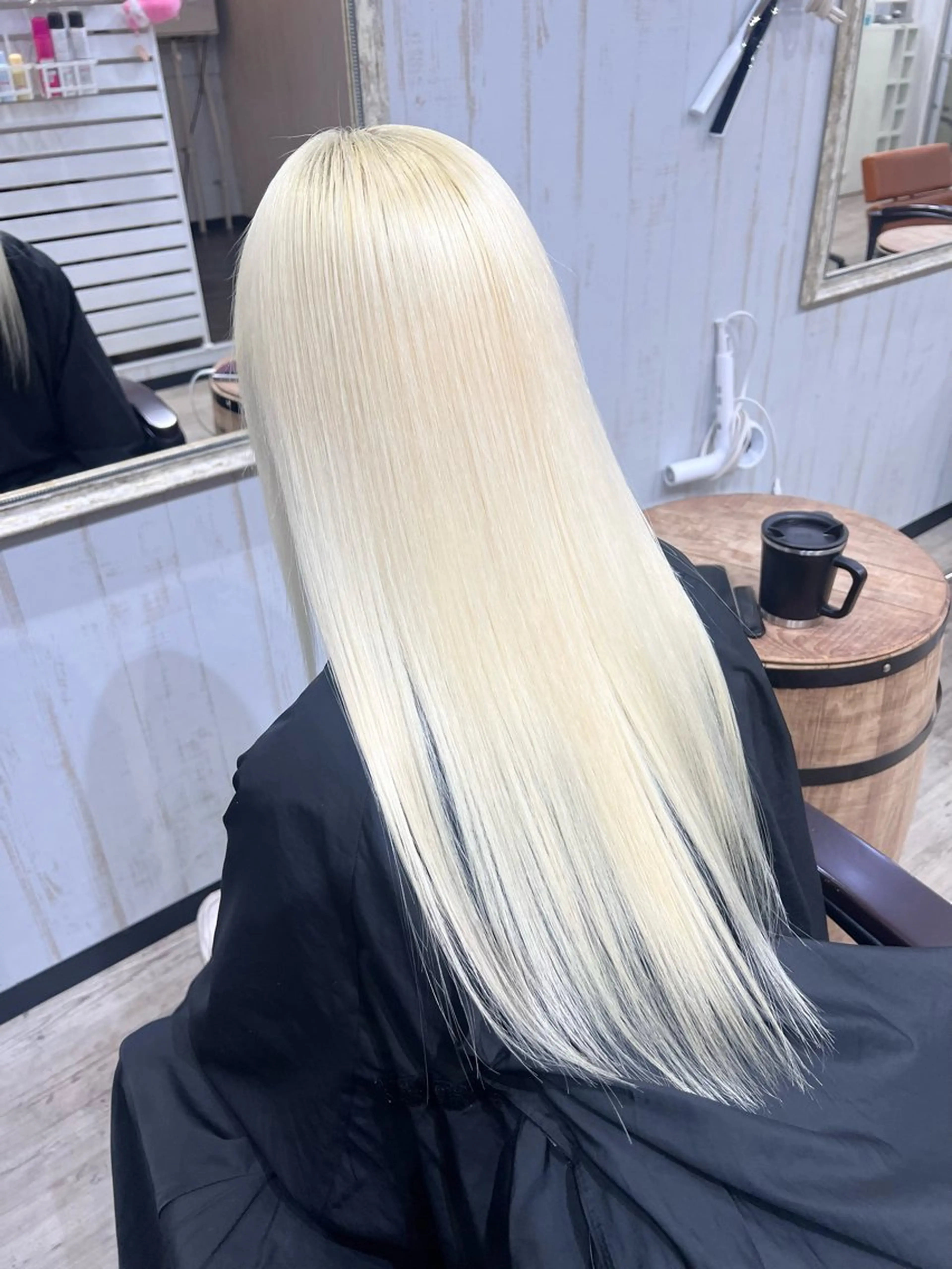 【✨ブロンドにされたい方必見✨】艶髪ケアブリーチ2回＋オリジナル黄ばみ落とし＋内部補修トリートメント✨の写真