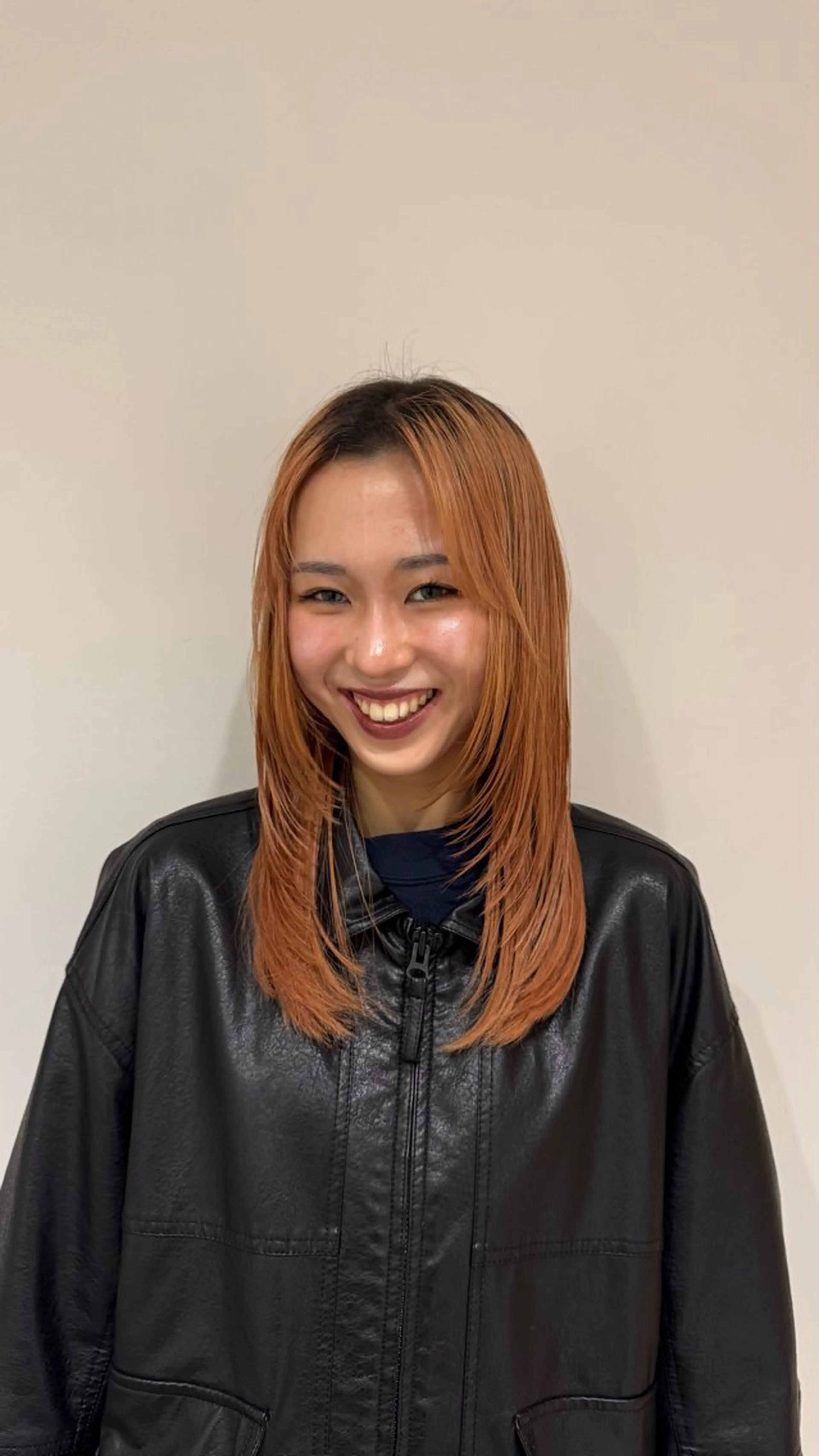 ロング 峰 麗那のヘアスタイル