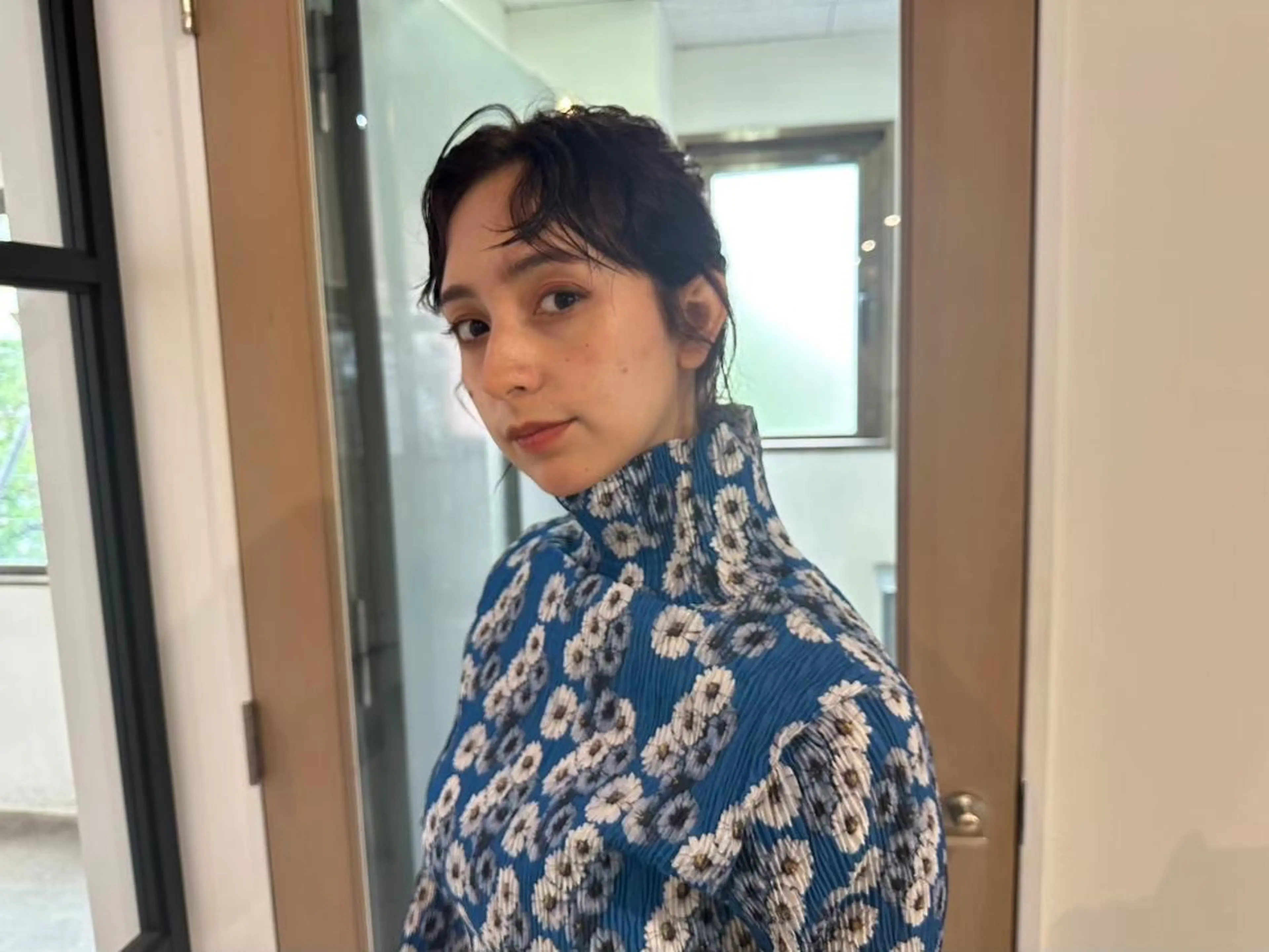 ミディアム カラー パーマ ショートボブ ミディアムパーマ アディクシーカラー ブリーチ ケアブリーチ カット ヘアカラー トリートメント ヘッドスパ CEINE+ officialのヘアスタイル