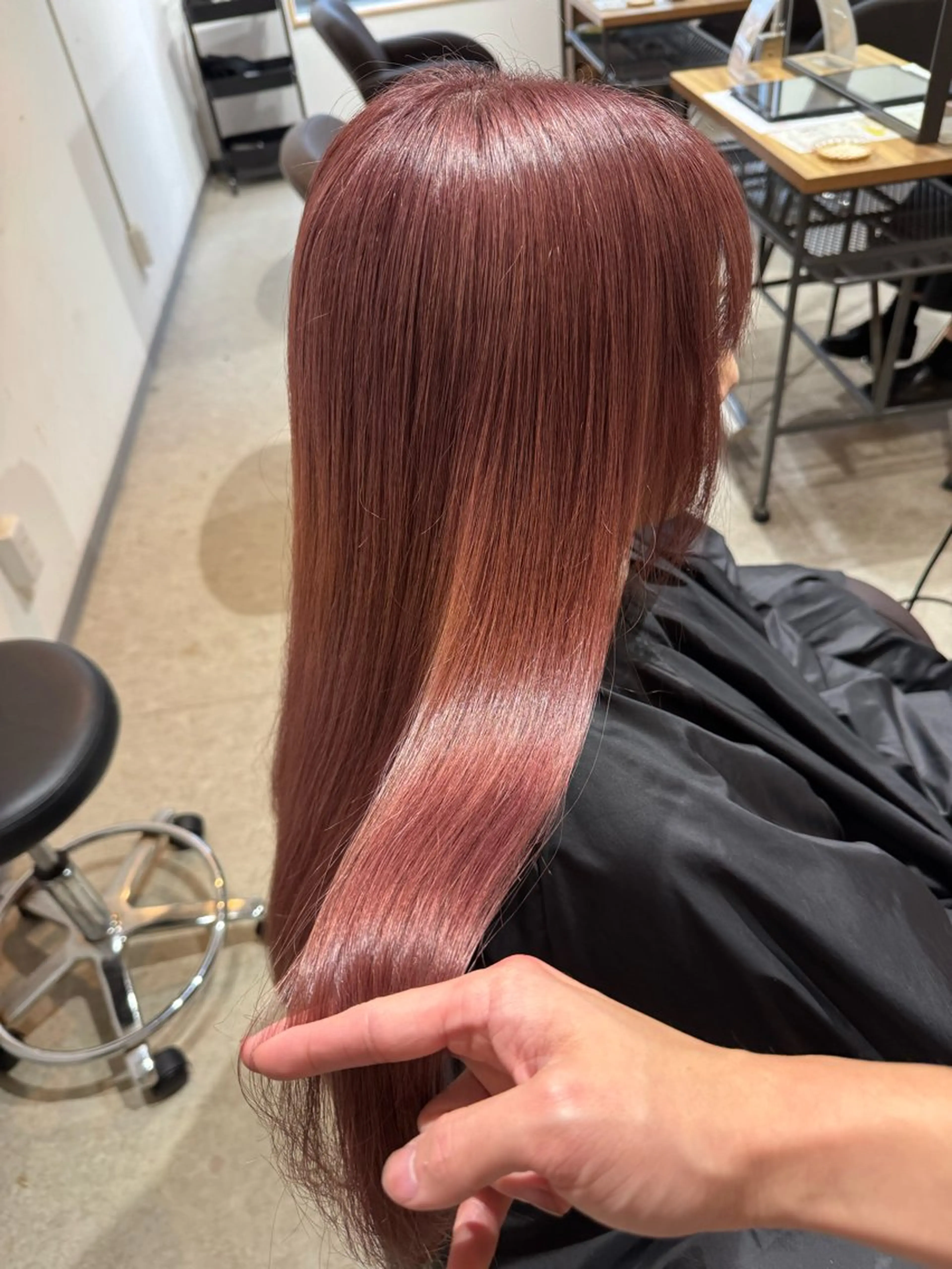 セミロング ボブ 韓国風ヘア レイヤーカット 縮毛矯正 カット ヘアカラー トリートメント ✨艶ブリーチカラー✨ ✨艶髪ストレート✨のヘアスタイル