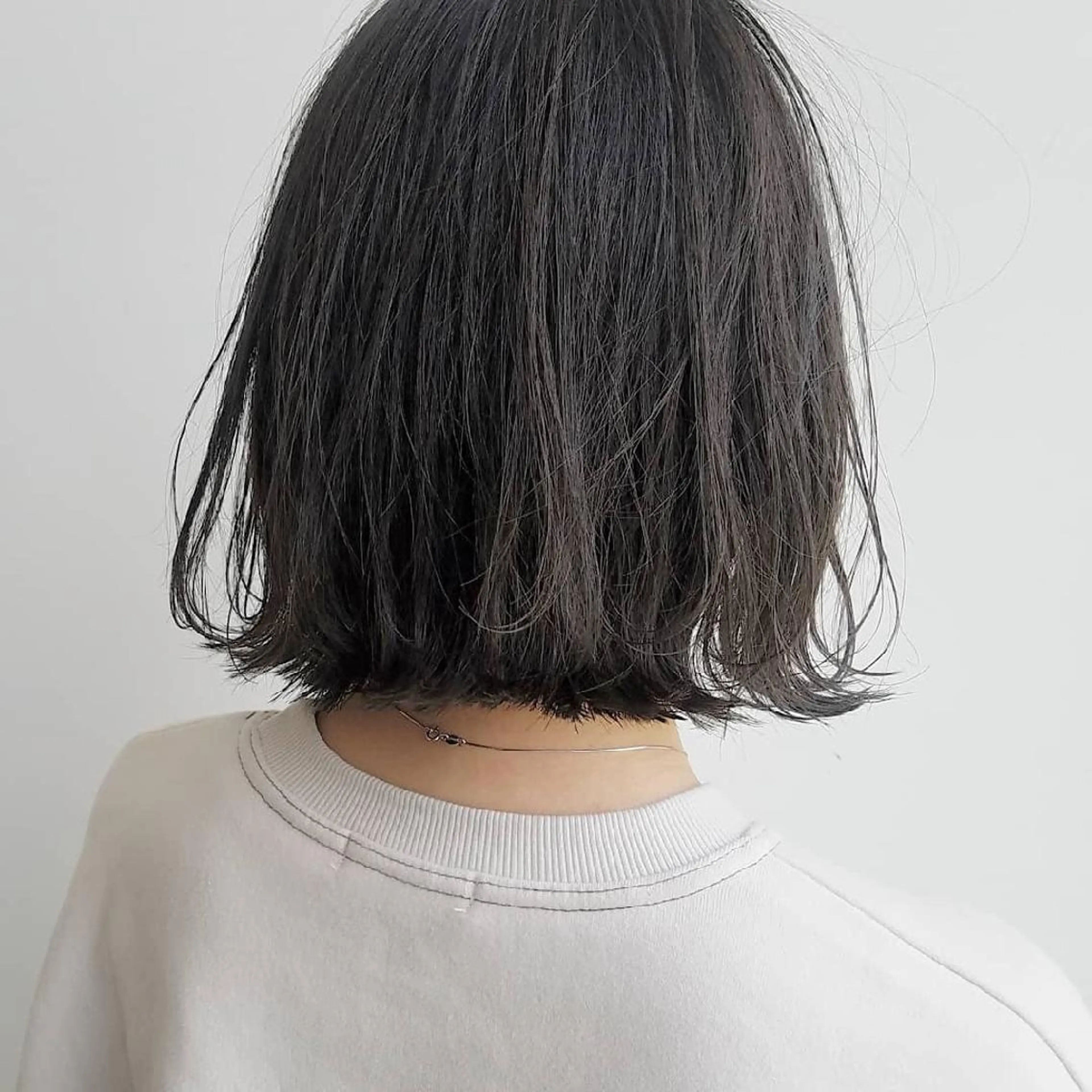 ショート カラー ネイル パーマ マツエク・マツパ ボブ くせ毛 ショートヘア ショートネイル iplus✴ まつげ、眉毛、耳つぼのマツエク・マツパデザイン