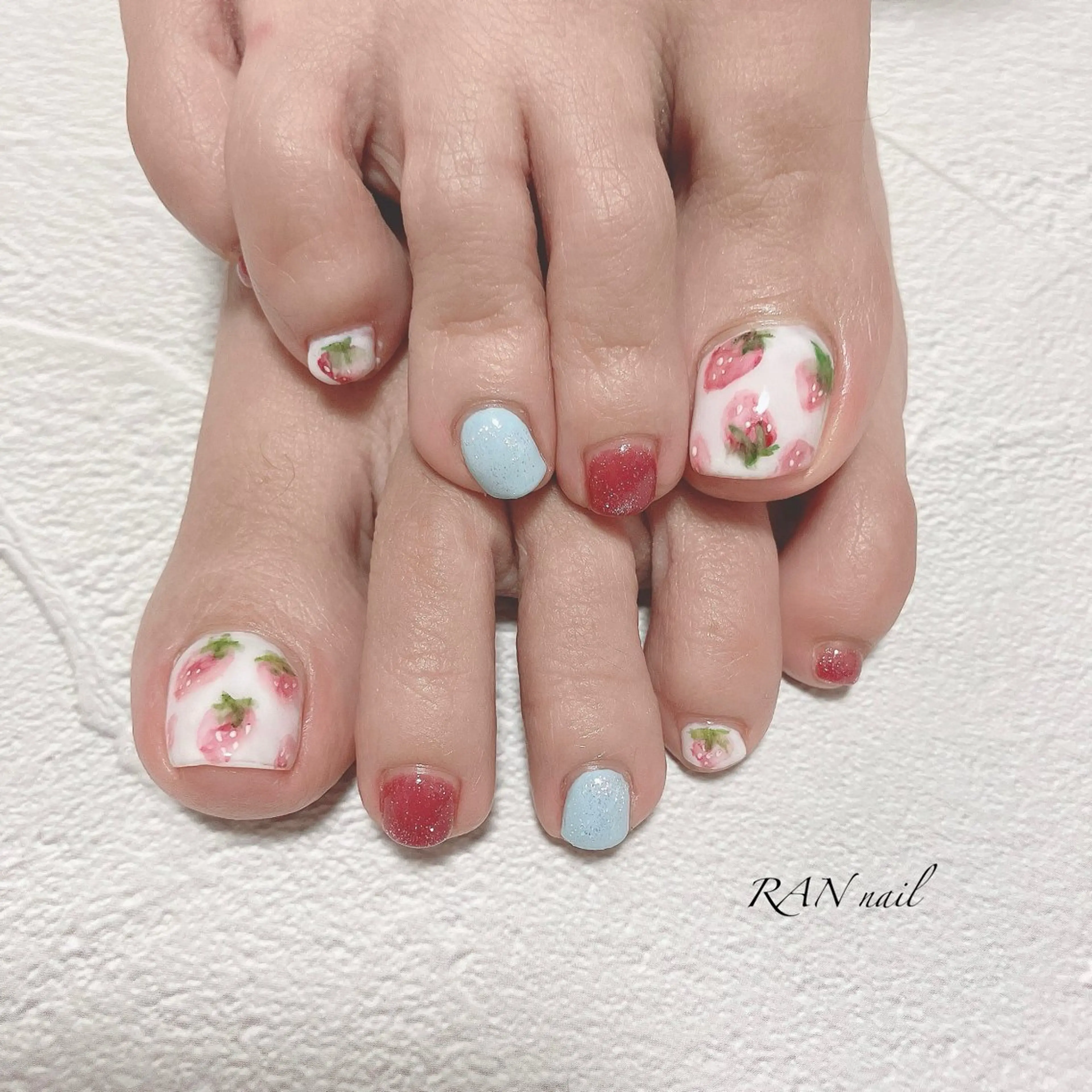 ネイル アートネイル フラワーネイル フットネイル ジェルネイル キラキラネイル ハンドネイル フットネイル RAN nail 〜ランネイル〜所属・RAN nailのネイルデザイン