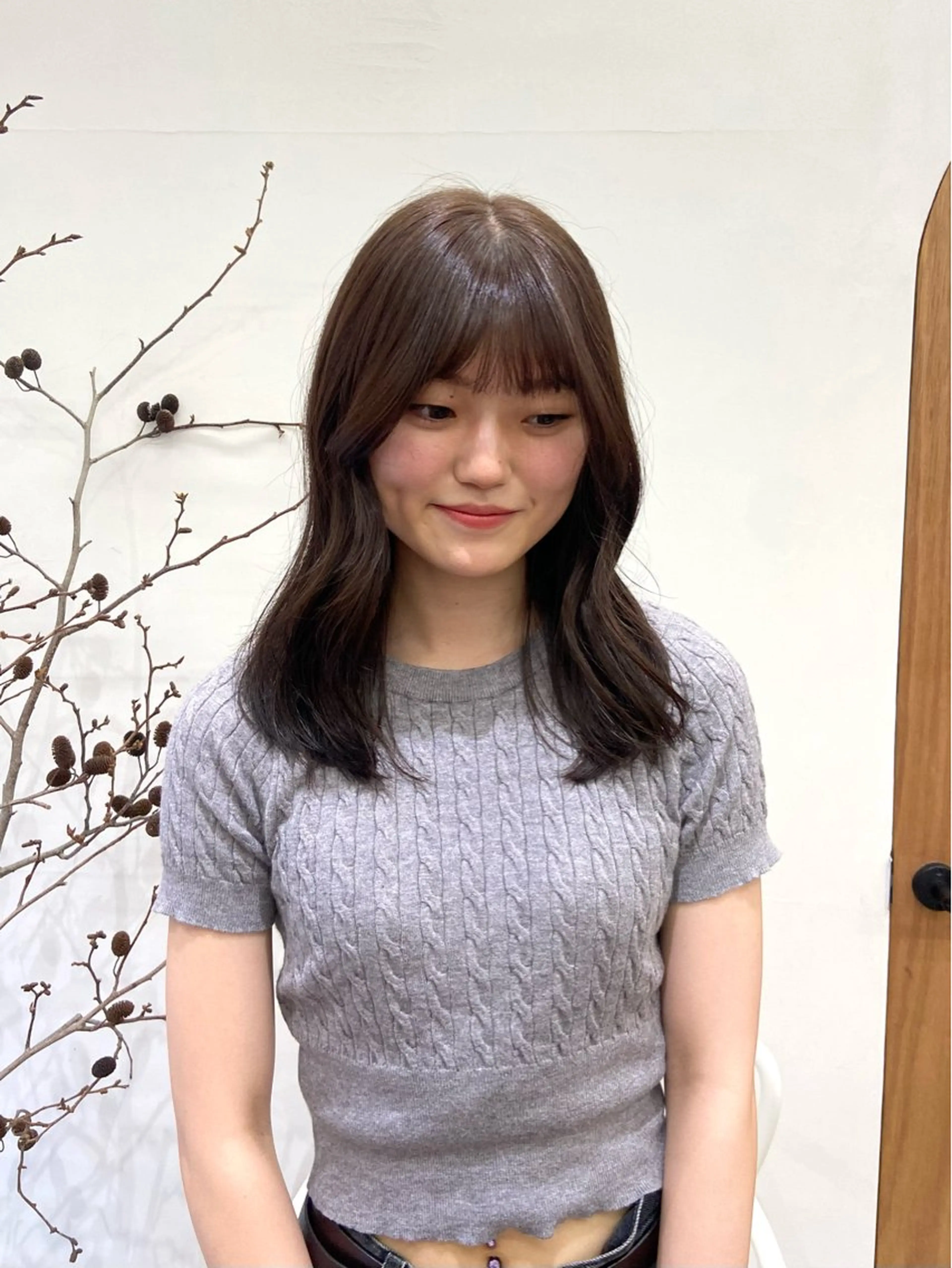ロング カラー ベージュカラー ブリーチ ブリーチなしカラー オリーブベージュ ヘアカラー トリートメント mana／Wカラー／ ブリーチなし暖色のヘアスタイル
