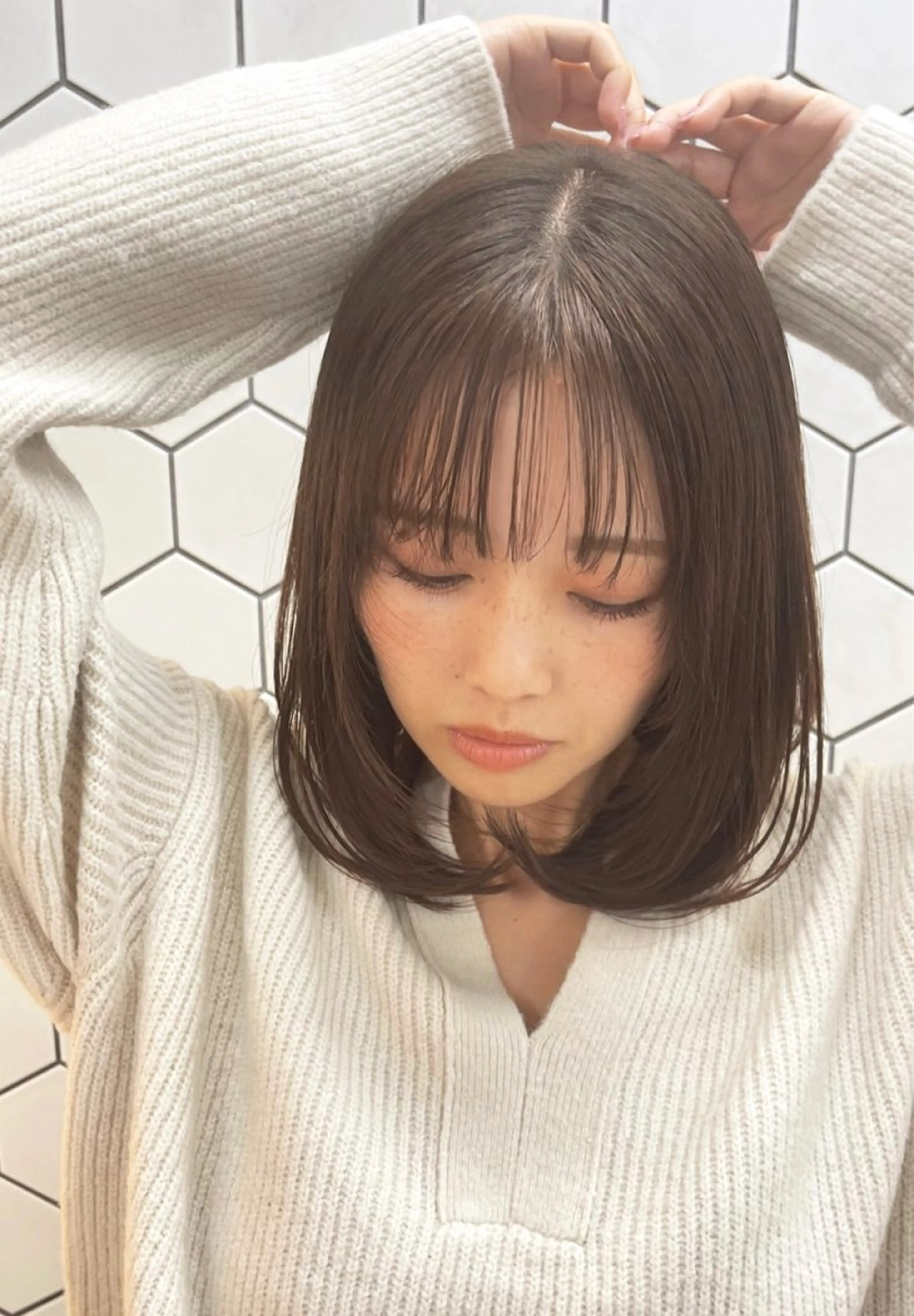 ミディアム TENSHO 原宿　ハイトーンのヘアスタイル