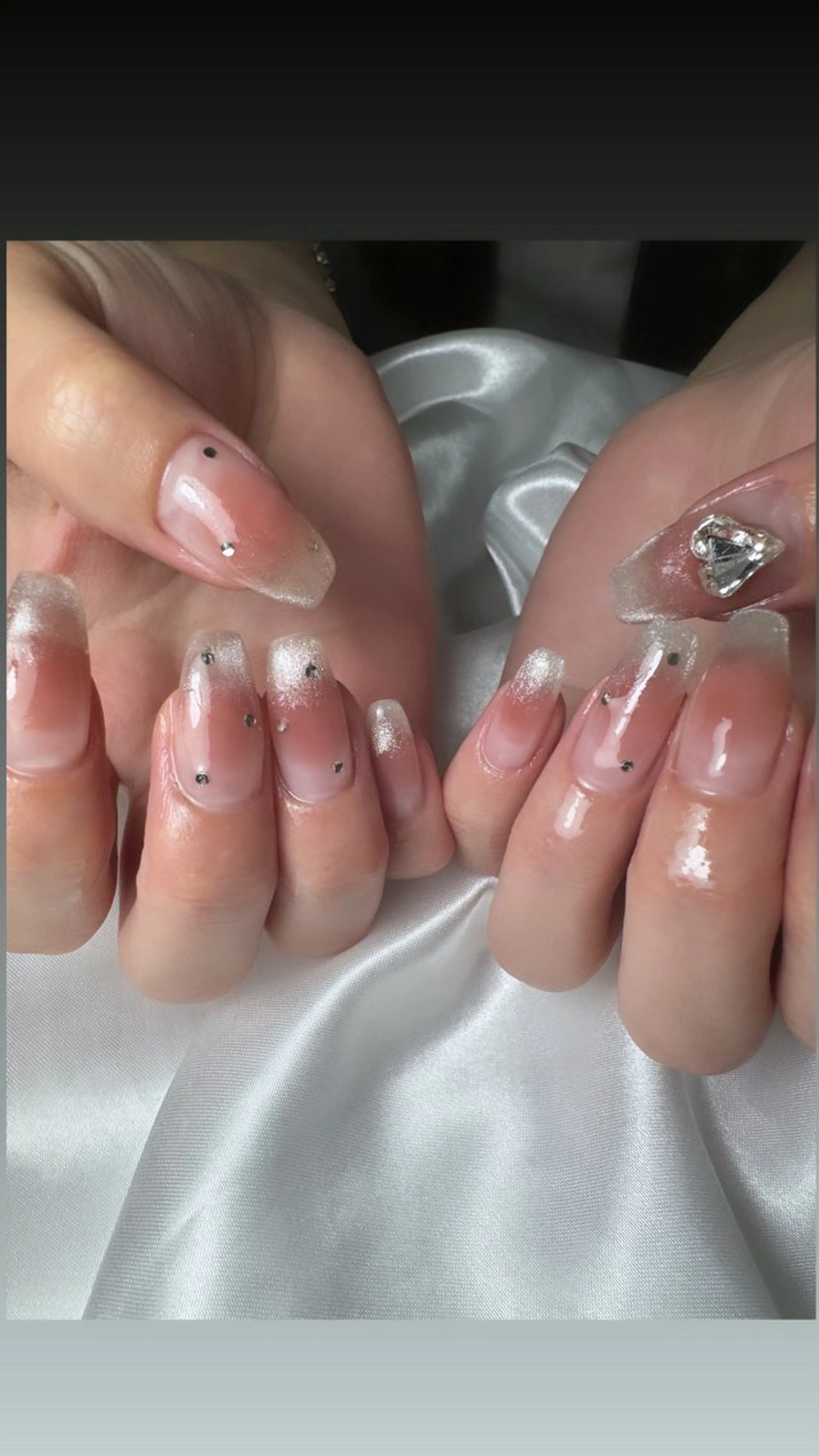 ネイル チークネイル ジェルネイル ガーリー マグネットネイル 持ち込み ハンドネイル flowers nailのネイルデザイン