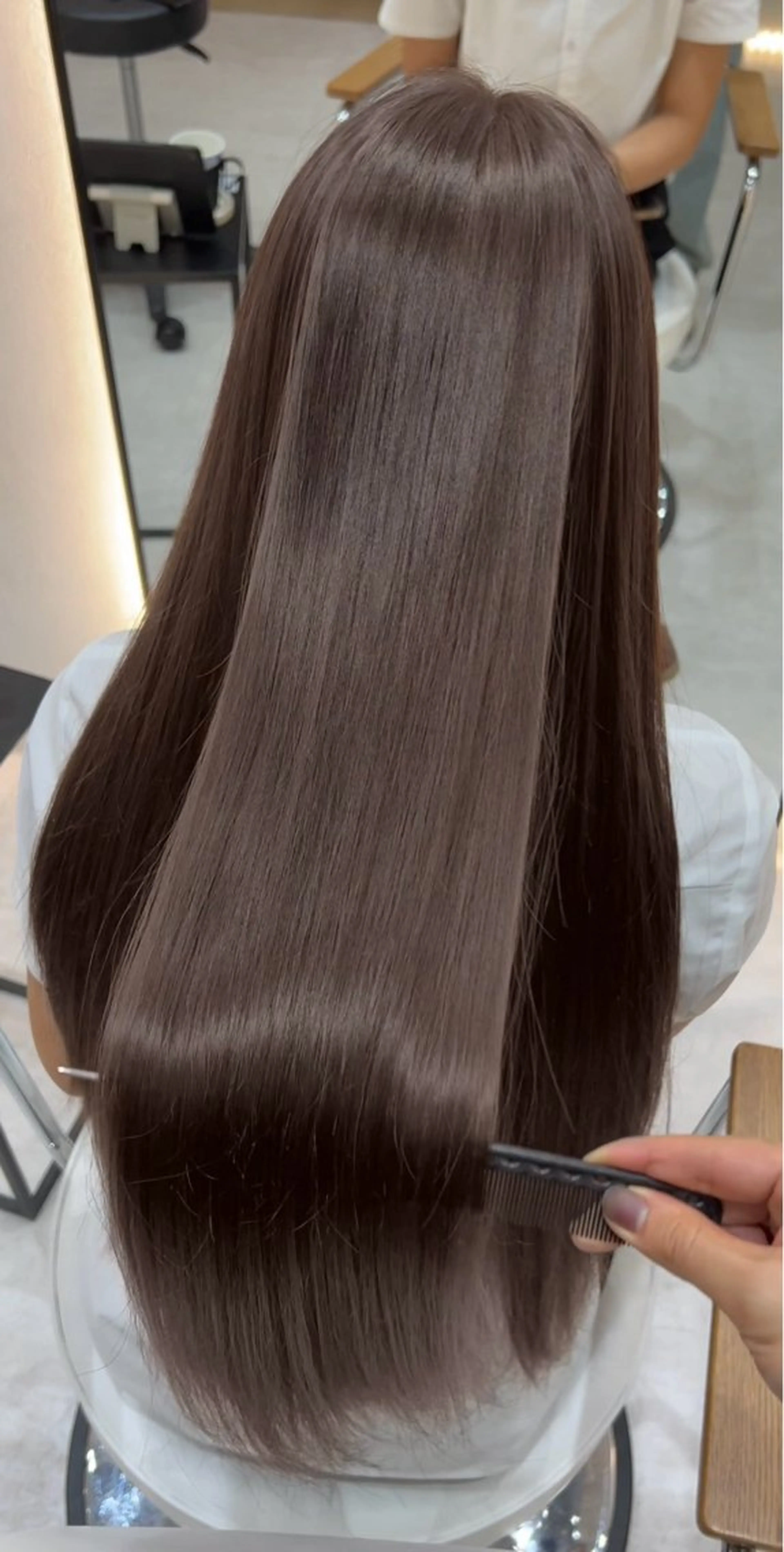 ロング ヘアカラー トリートメント 🩶レイヤー/艶髪/ 顔周り/韓国風/輝士のヘアスタイル