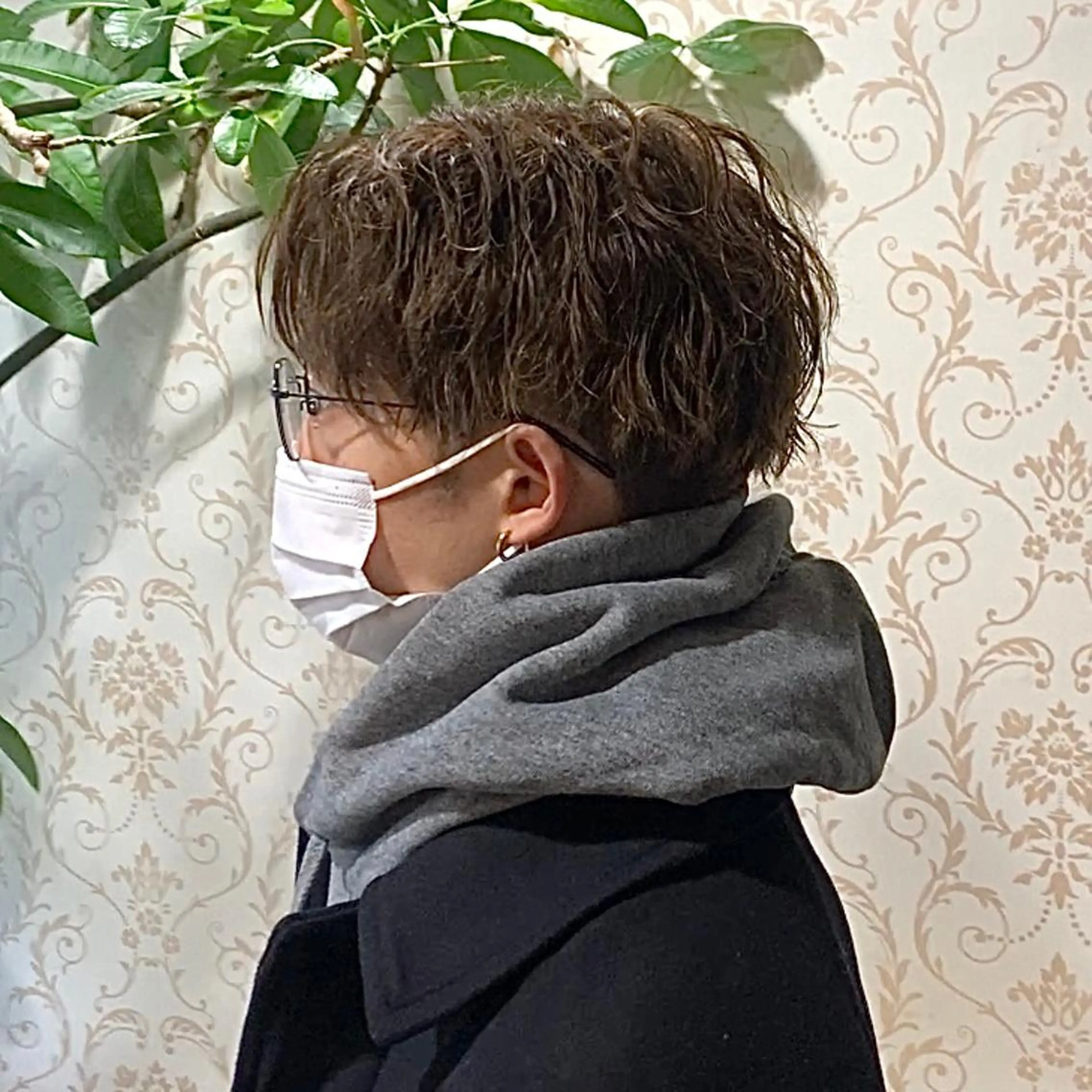 パーマ メンズ センターパート メンズパーマ メンズ縮毛矯正 /メンズパーマ美容師のヘアスタイル