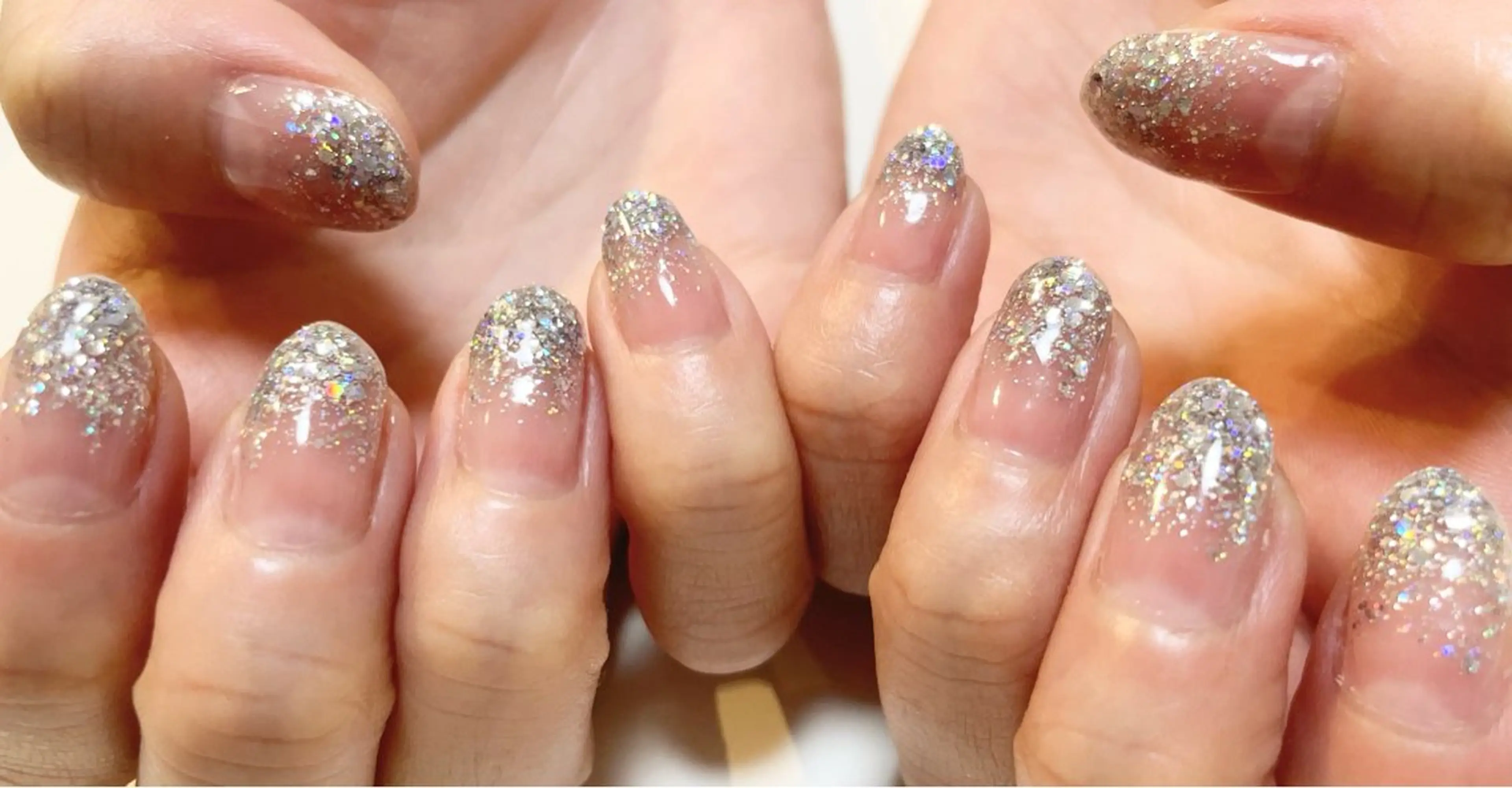 ネイル ハンドネイル manis .のネイルデザイン