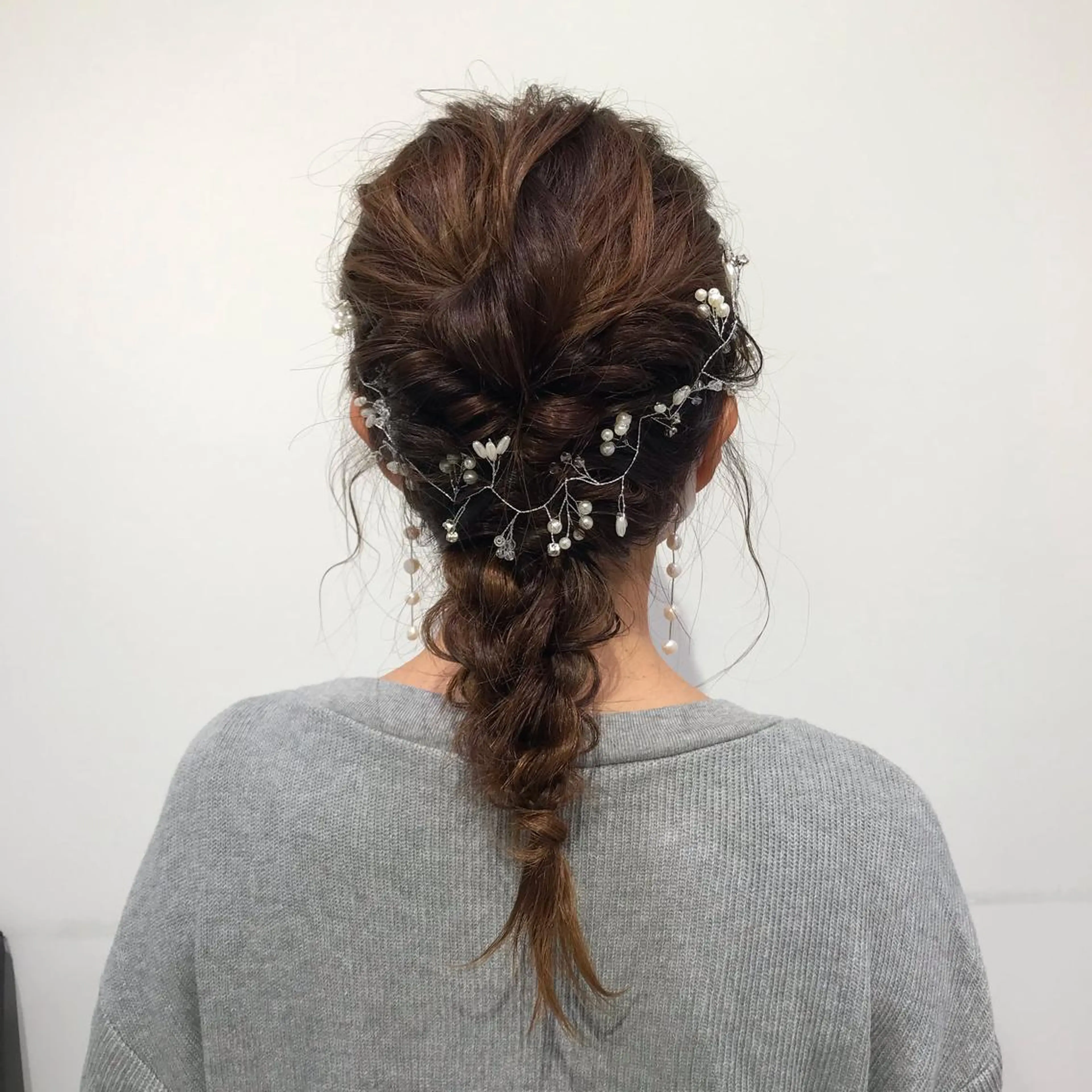セミロング ヘアアレンジ カチューシャ ヘアセット 暖色カラー🌹 中山由梨のヘアスタイル
