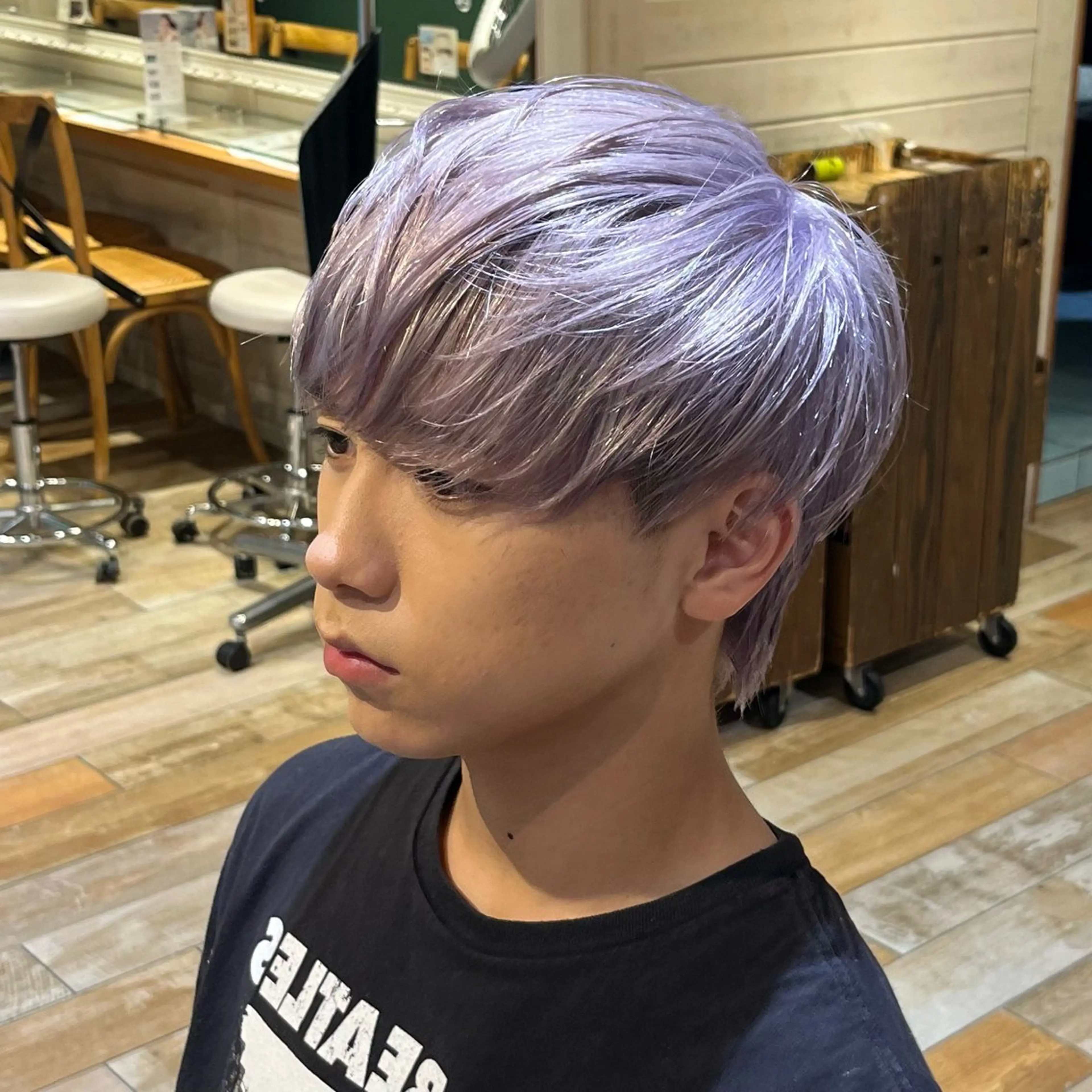 ショート カラー メンズ メンズブリーチ メンズハイトーン メンズ韓国風 マッシュ メンズウルフカット メンズ縮毛矯正 /メンズパーマ美容師のヘアスタイル