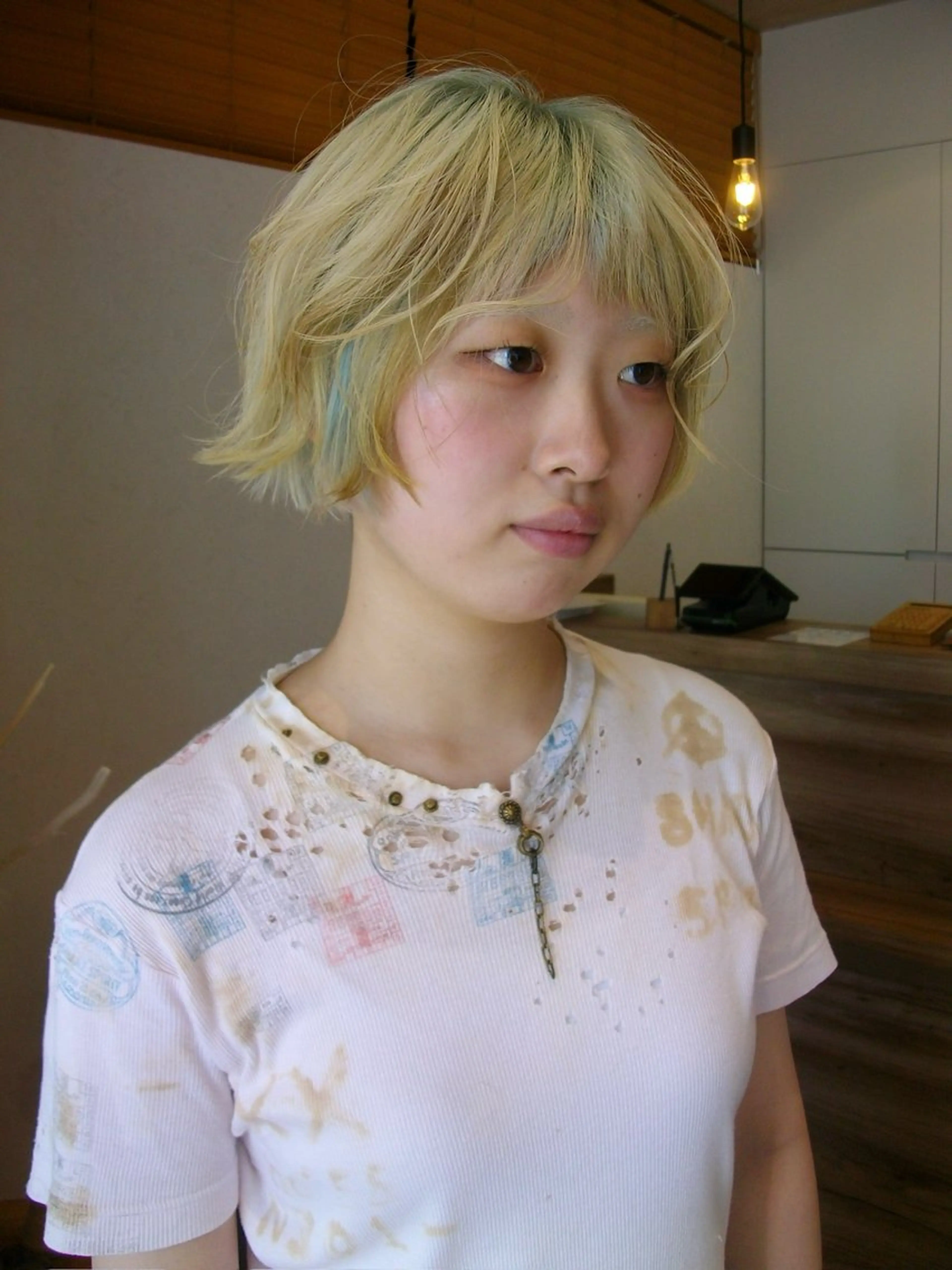 ショート カラー くせ毛風パーマ/ 暖色カラー/ナナミのヘアスタイル