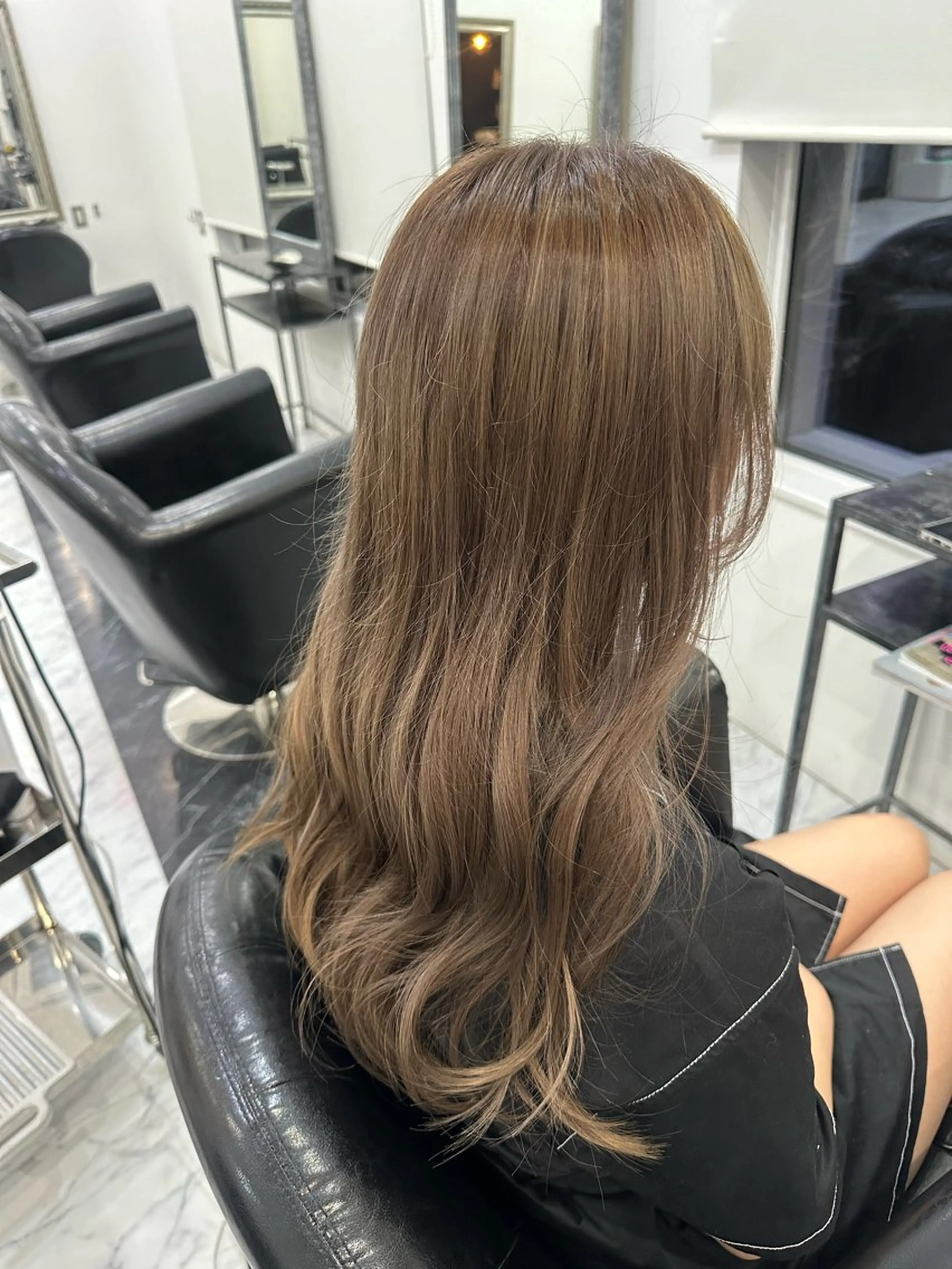 ロング カラー ブリーチ トリートメント マイ/カットモデル /暖色カラーのヘアスタイル