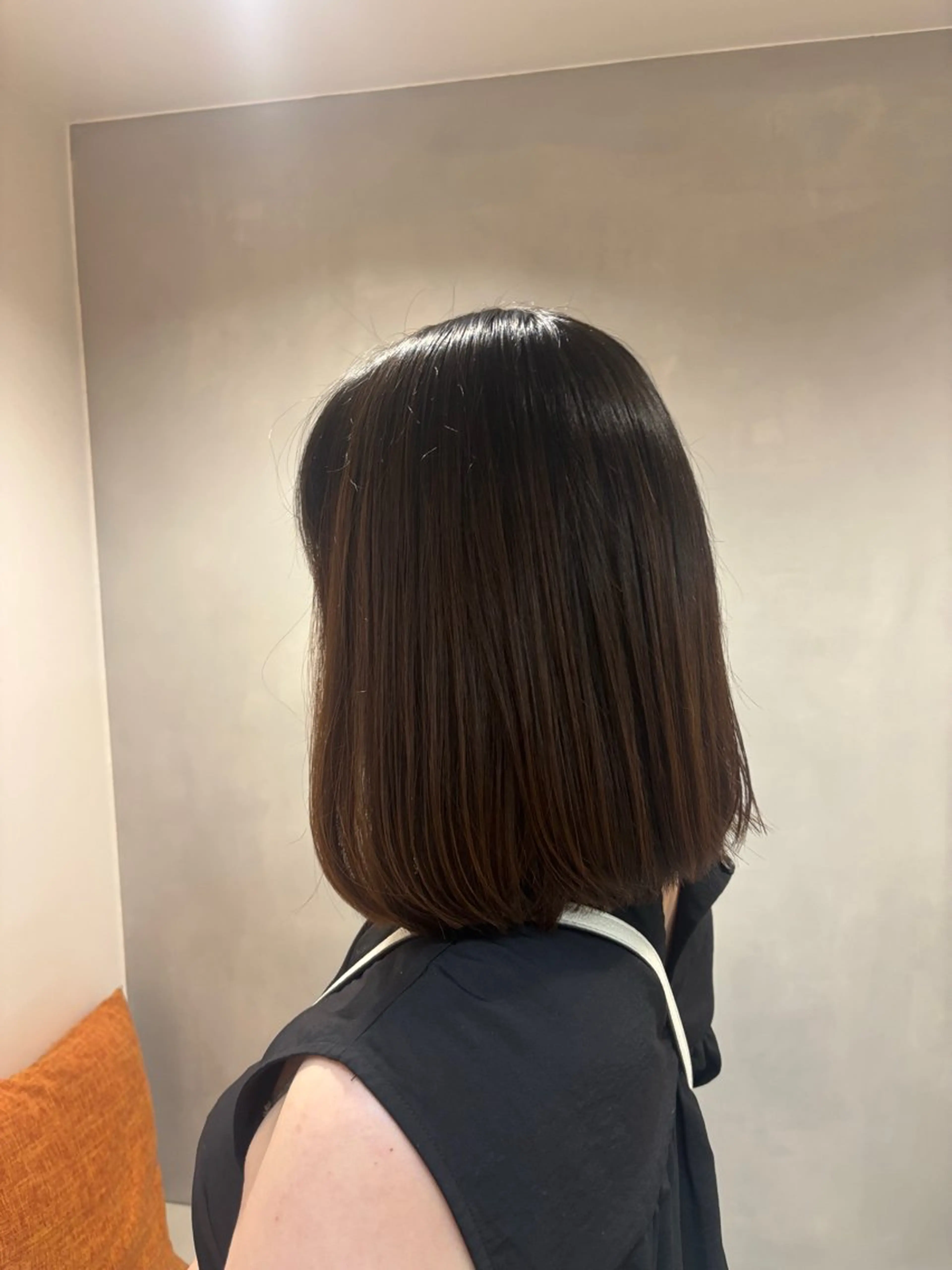 ミディアム カラー 星野 羽澄のヘアスタイル