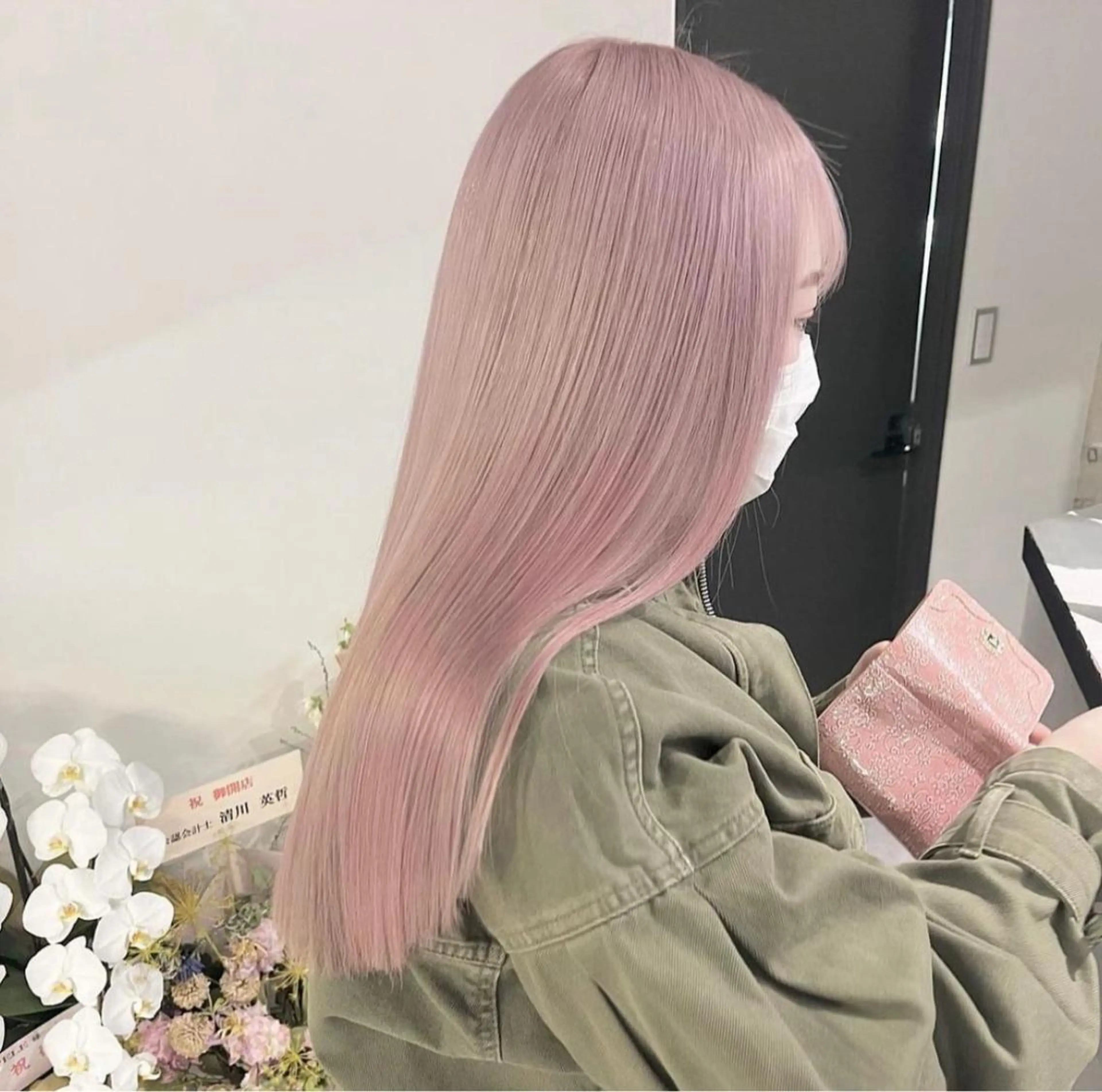 ロング カラー ブリーチ レイヤーカット トリートメント ハイトーン/ 縮毛矯正のヘアスタイル