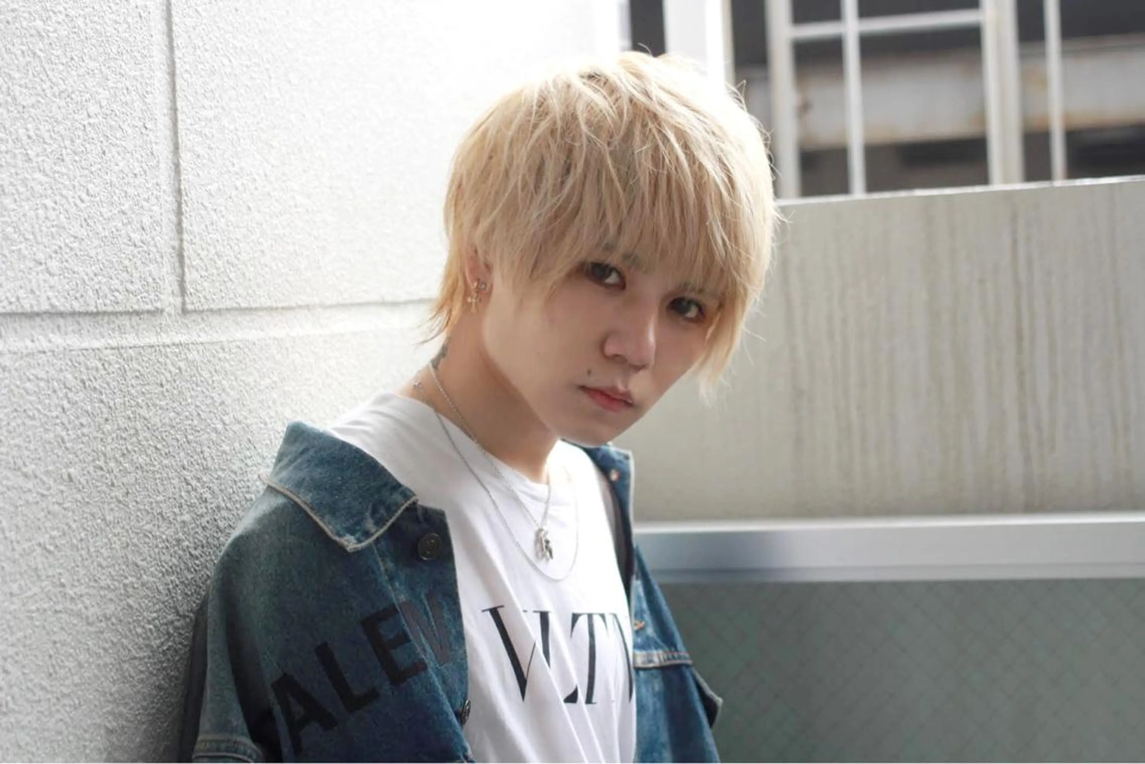 ショート カラー メンズ マッシュ 曲がる縮毛矯正 髪質改善/西尾 幸樹のヘアスタイル