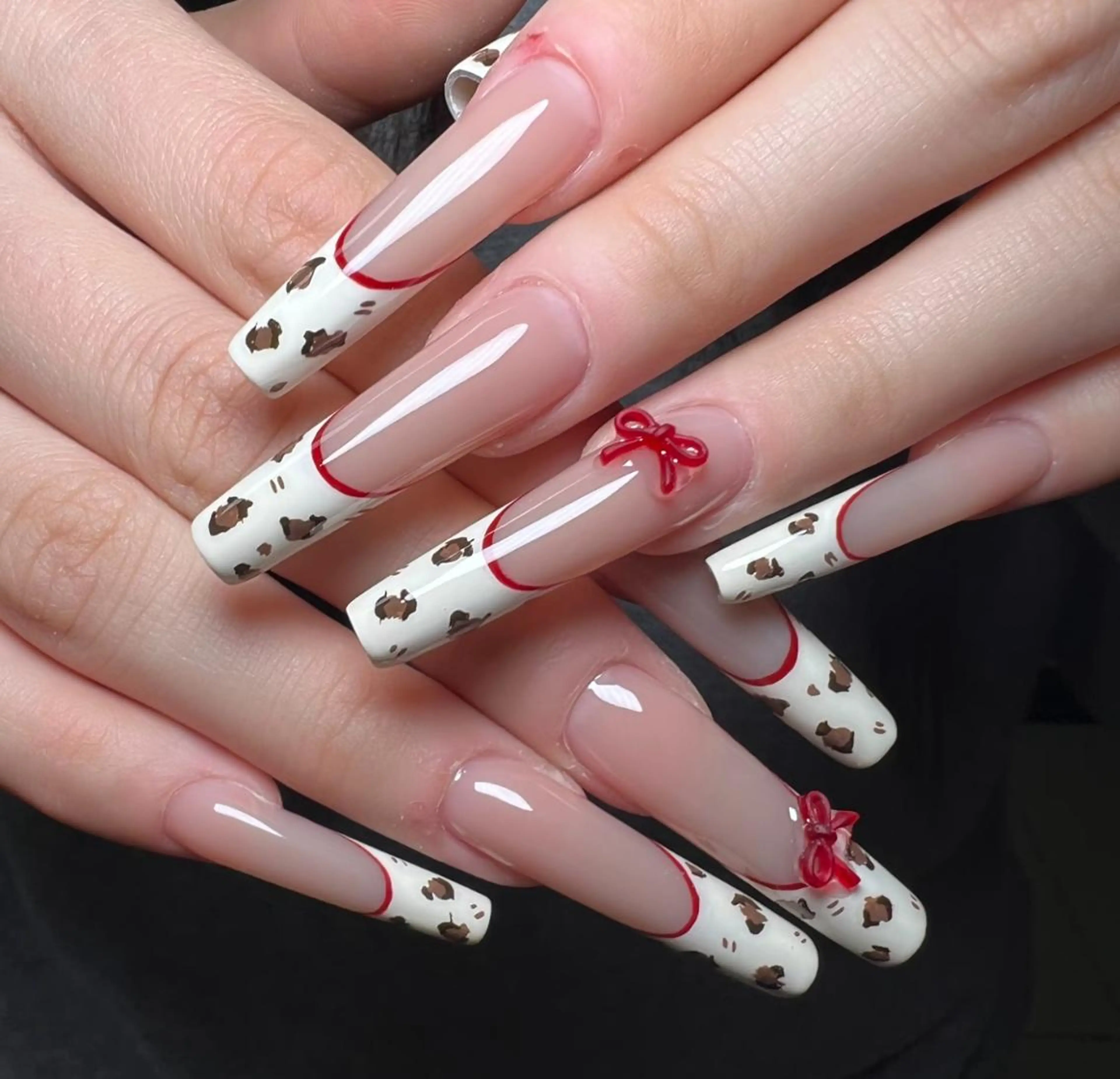 ネイル ハンドネイル エ リのネイルデザイン