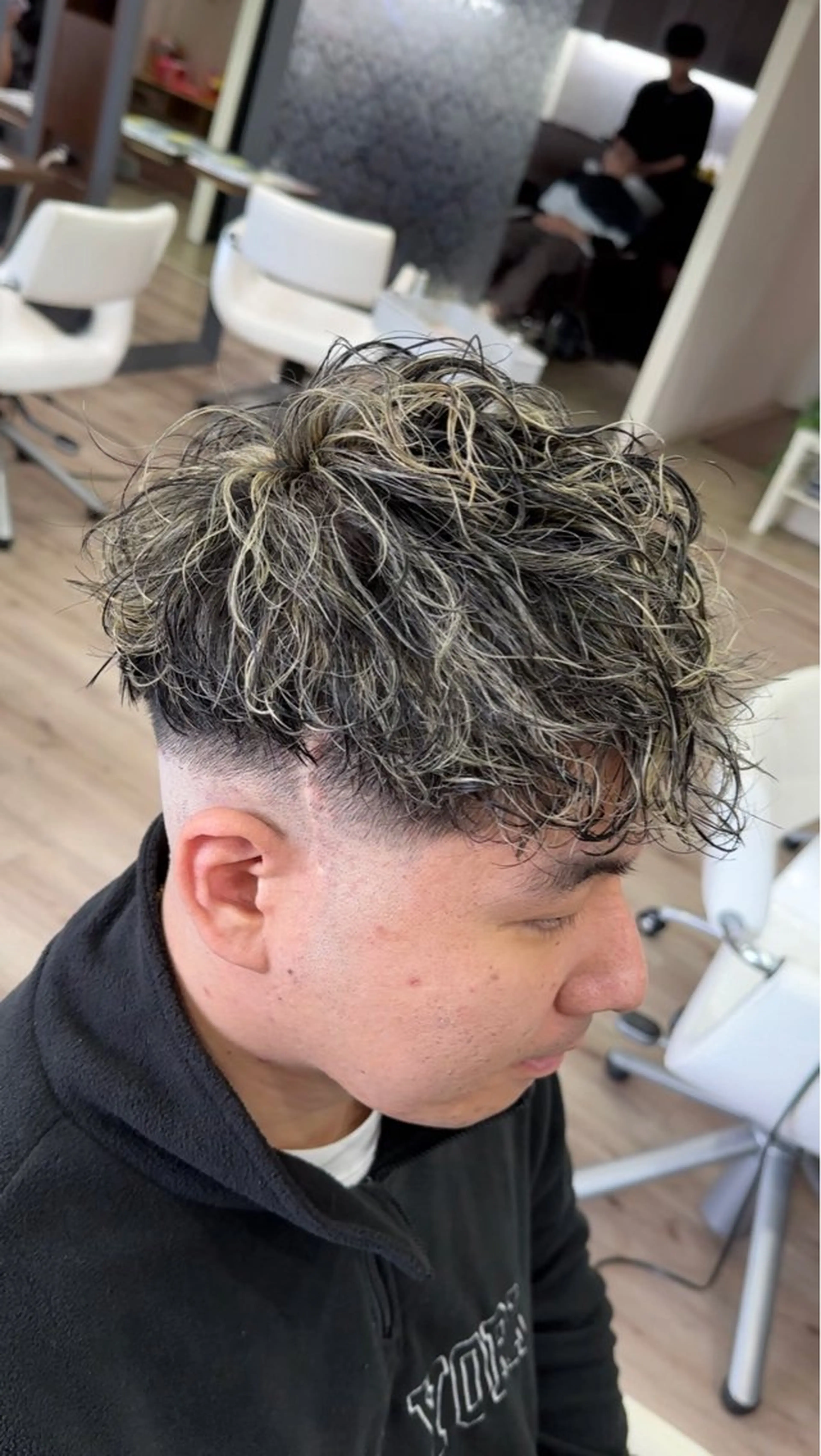 パーマ 平林 弥斗のヘアスタイル