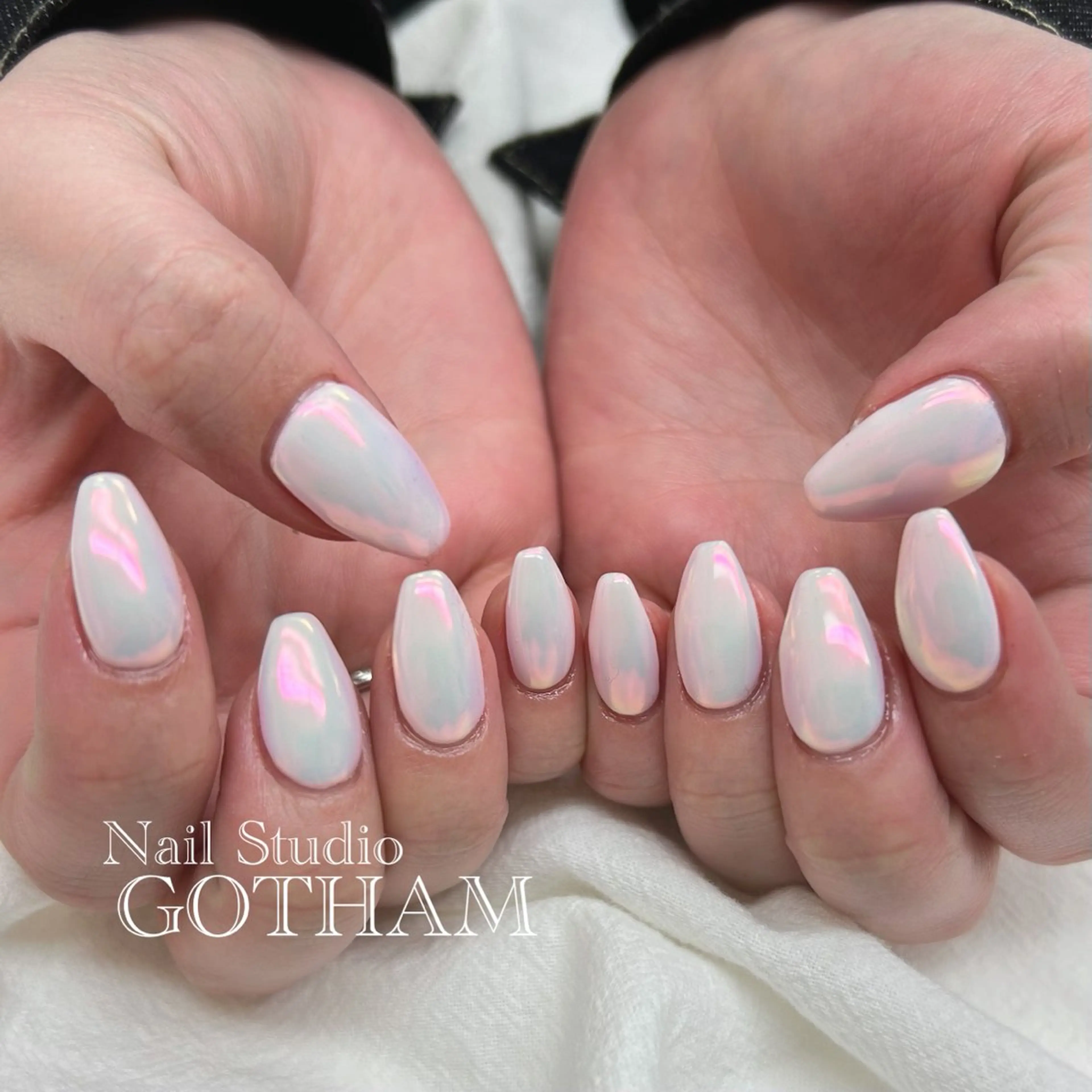 ネイル オーロラネイル クリアネイル ピンク ホワイト ハンドネイル Nail Studio GOTHAM所属・高円寺駅からすぐ🌈 ネイルGOTHAMのネイルデザイン