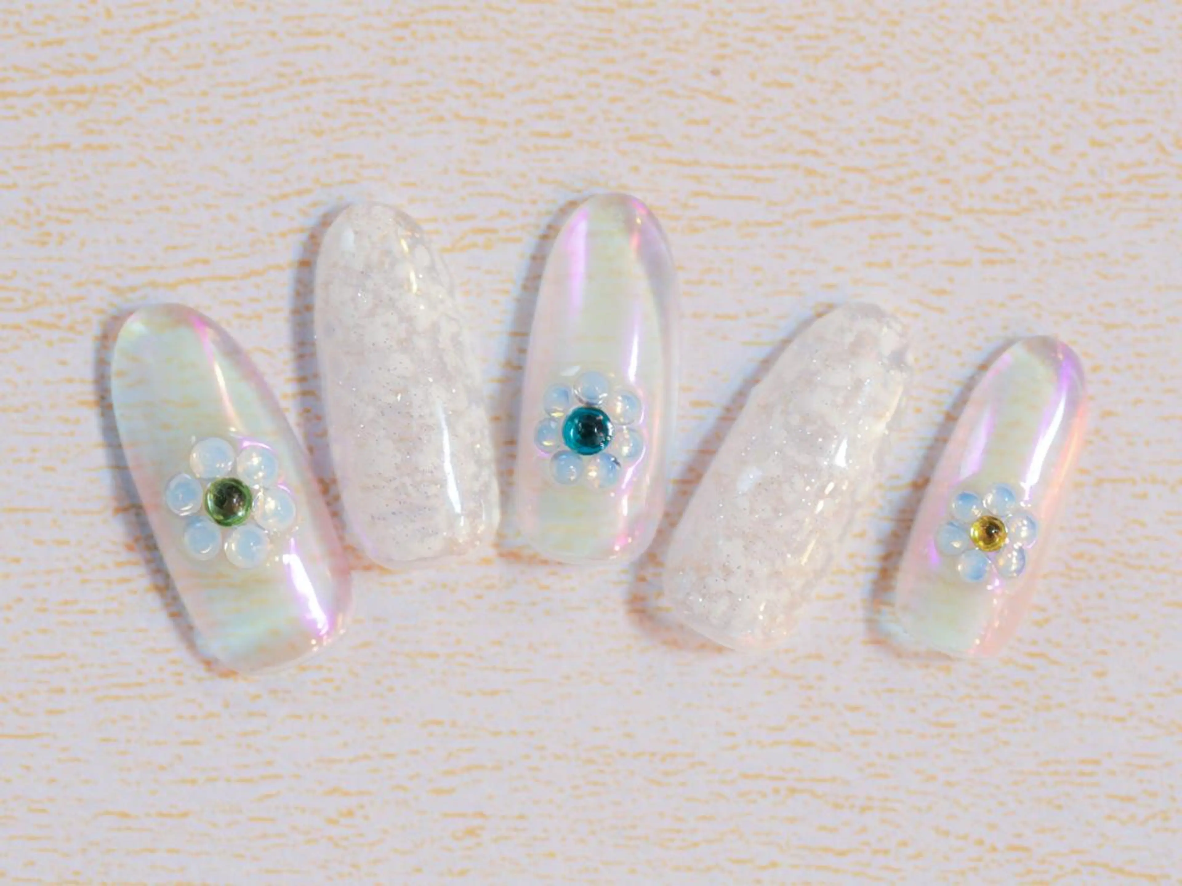 ネイル オーロラネイル ハンドネイル Protea ❁⃘*.ﾟ清家 美穂のネイルデザイン