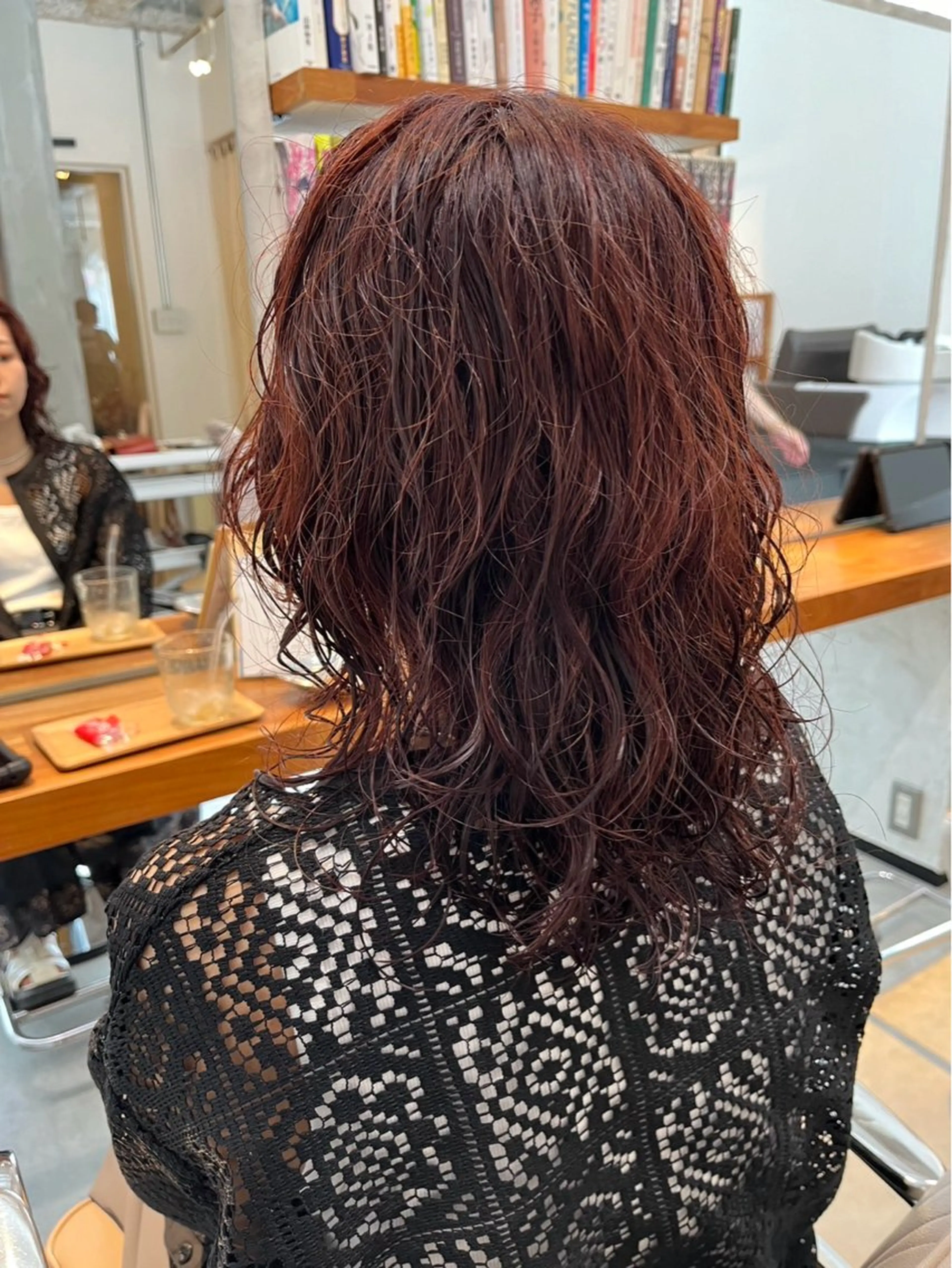 ミディアム カラー ミディアムパーマ レッドカラー ヘアカラー rina/大須/ 暖色カラー/髪質改善のヘアスタイル