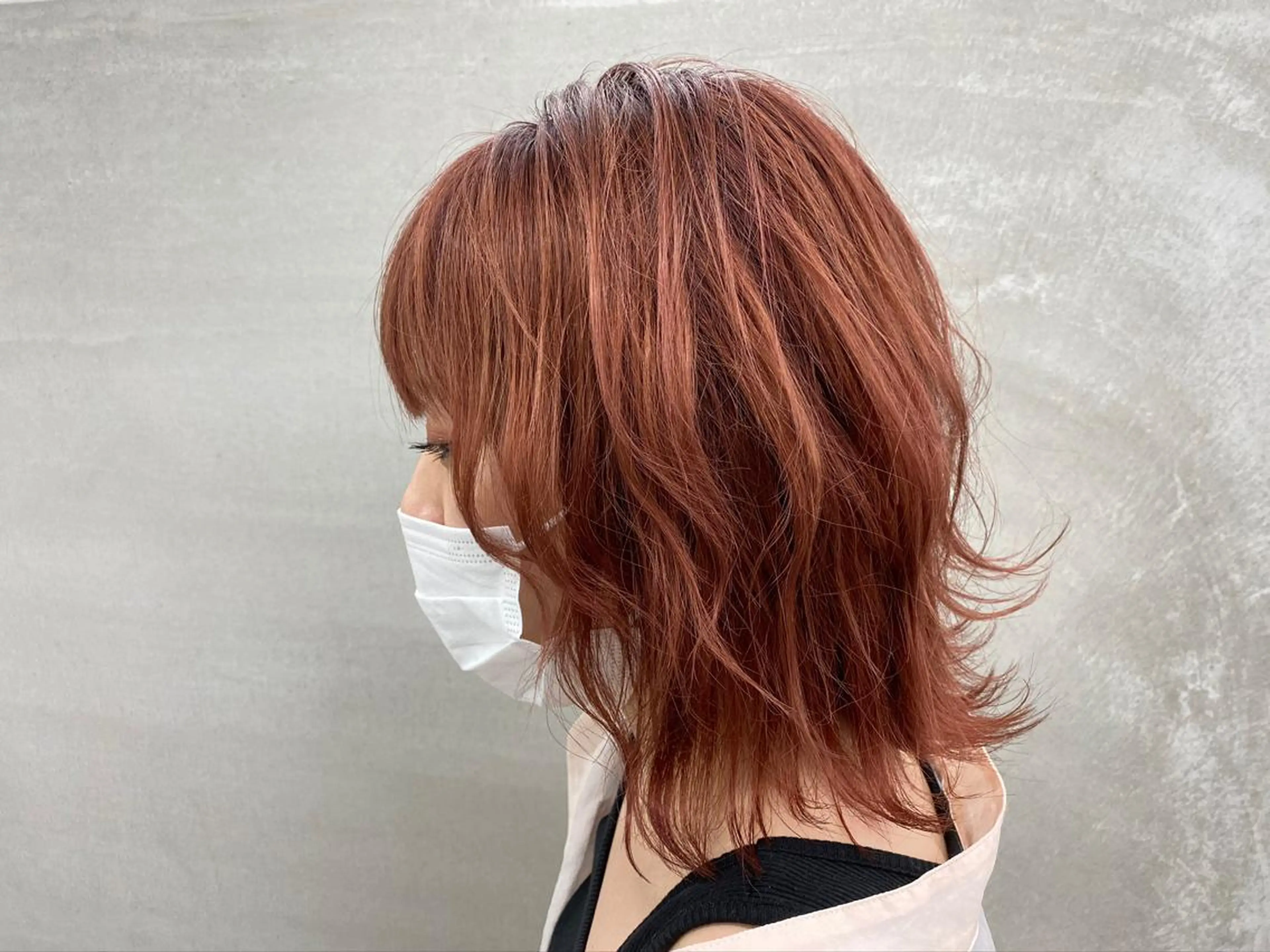 ミディアム カラー ブリーチ オレンジ 小岸 竜のヘアスタイル