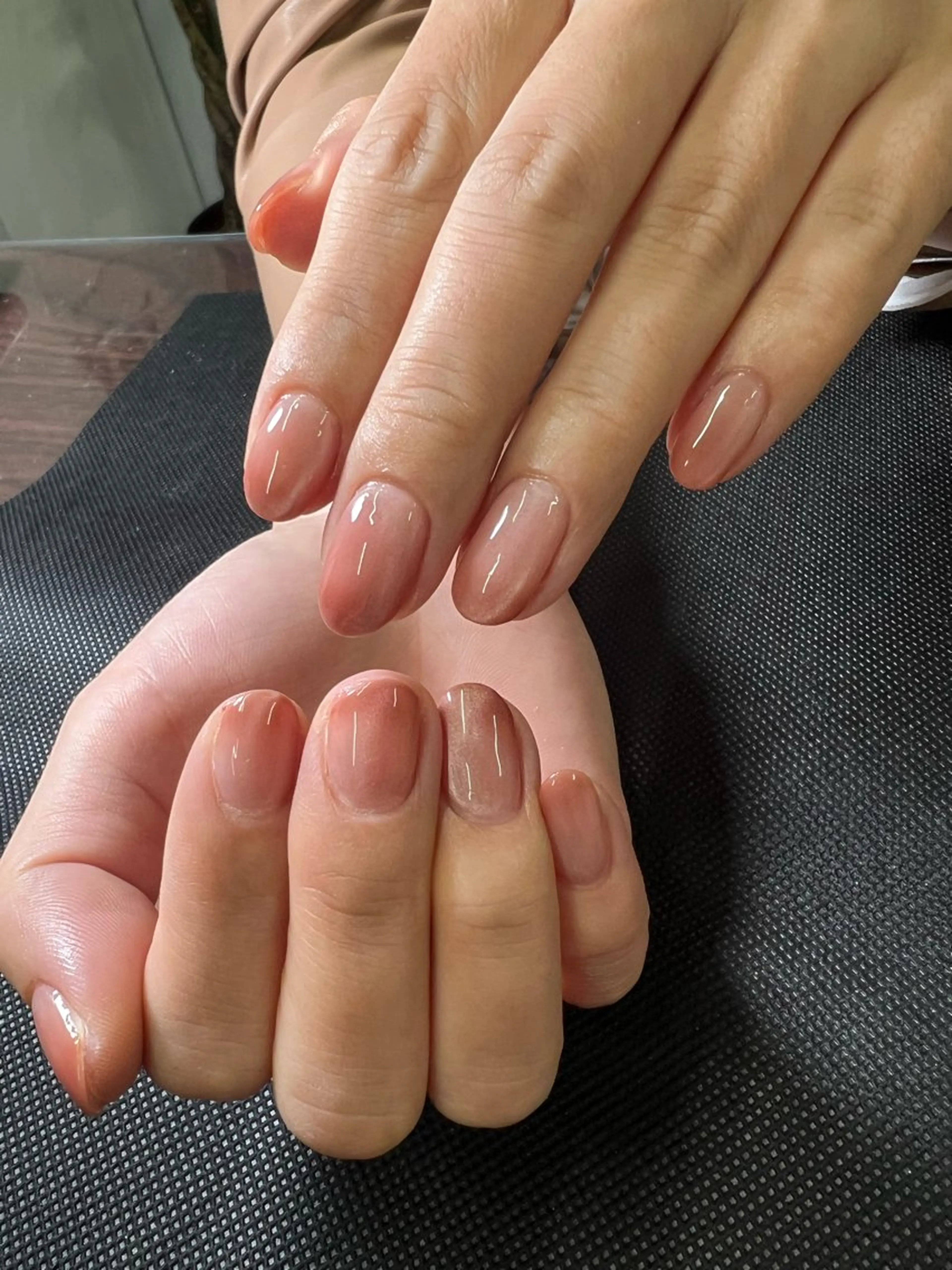 ネイル Emiネイルサロン＆スクール所属・Yui ゆいのネイルデザイン