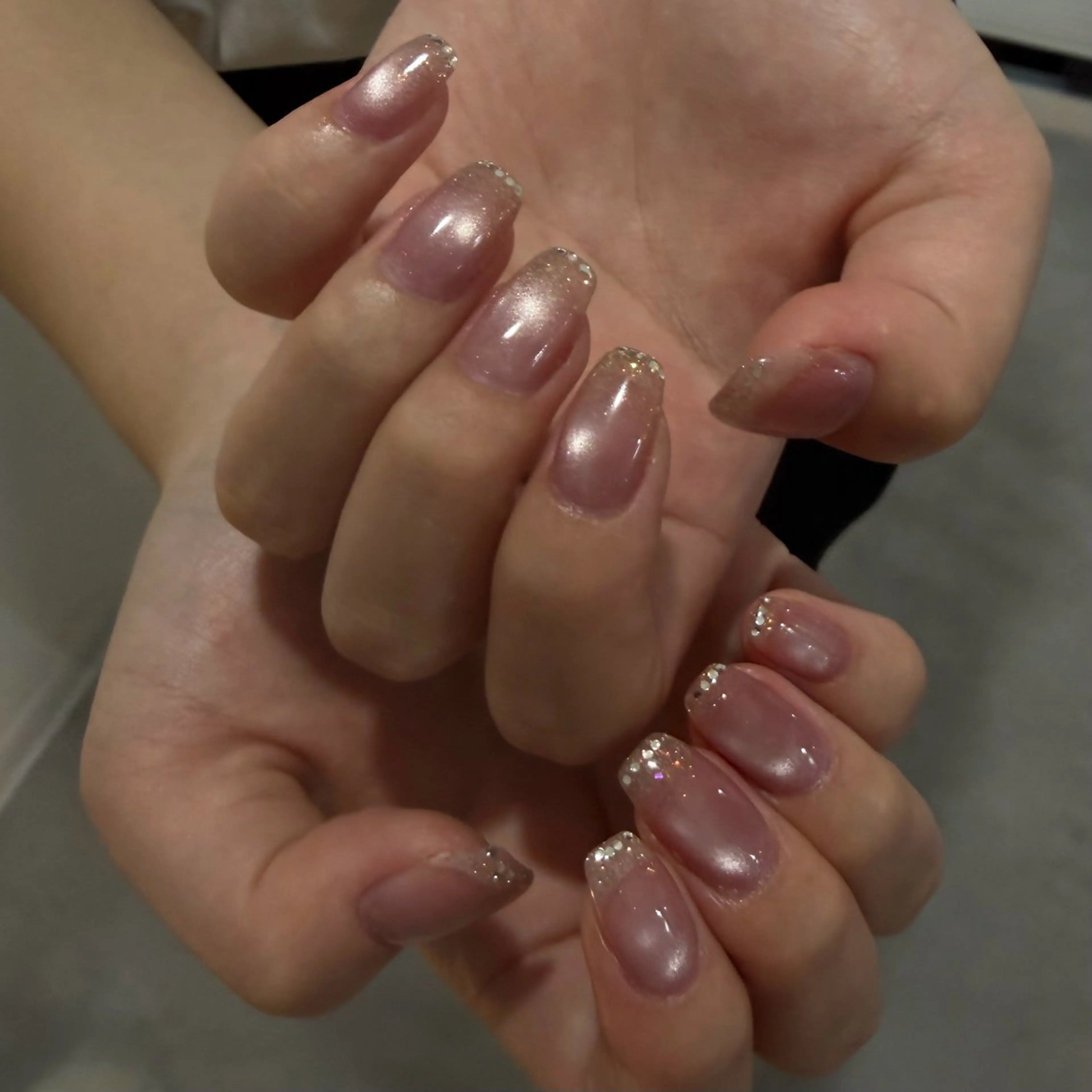 ネイル フラッシュネイル キラキラネイル マグネットネイル ニュアンスネイル シンプルネイル ハンドネイル repos-ルポ-所属・repos mikuのネイルデザイン