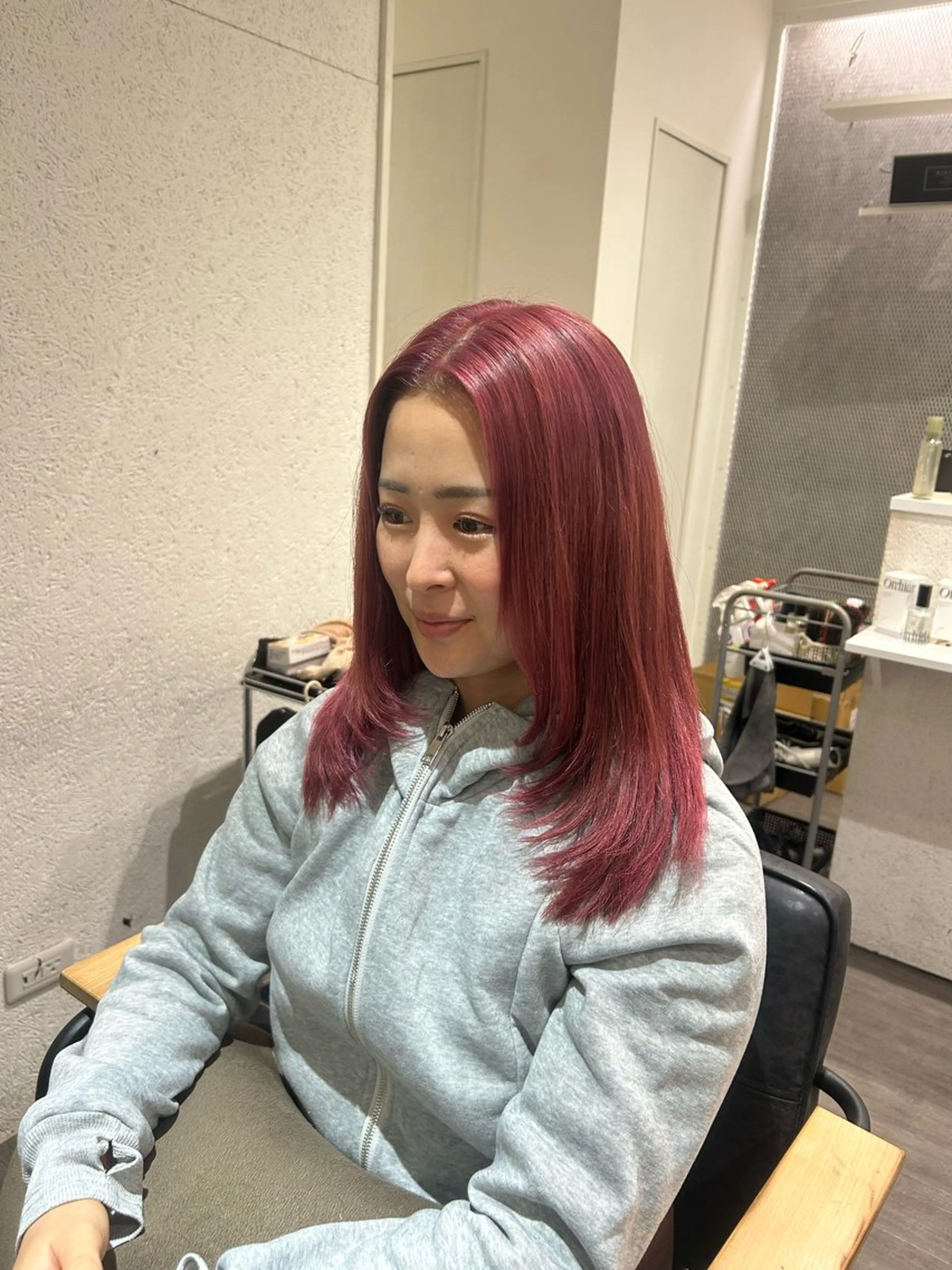 セミロング カラー ピンクカラー ローズカラー レイヤーカット ヘアカラー トリートメント cocotte 💟草間紫音💟のヘアスタイル