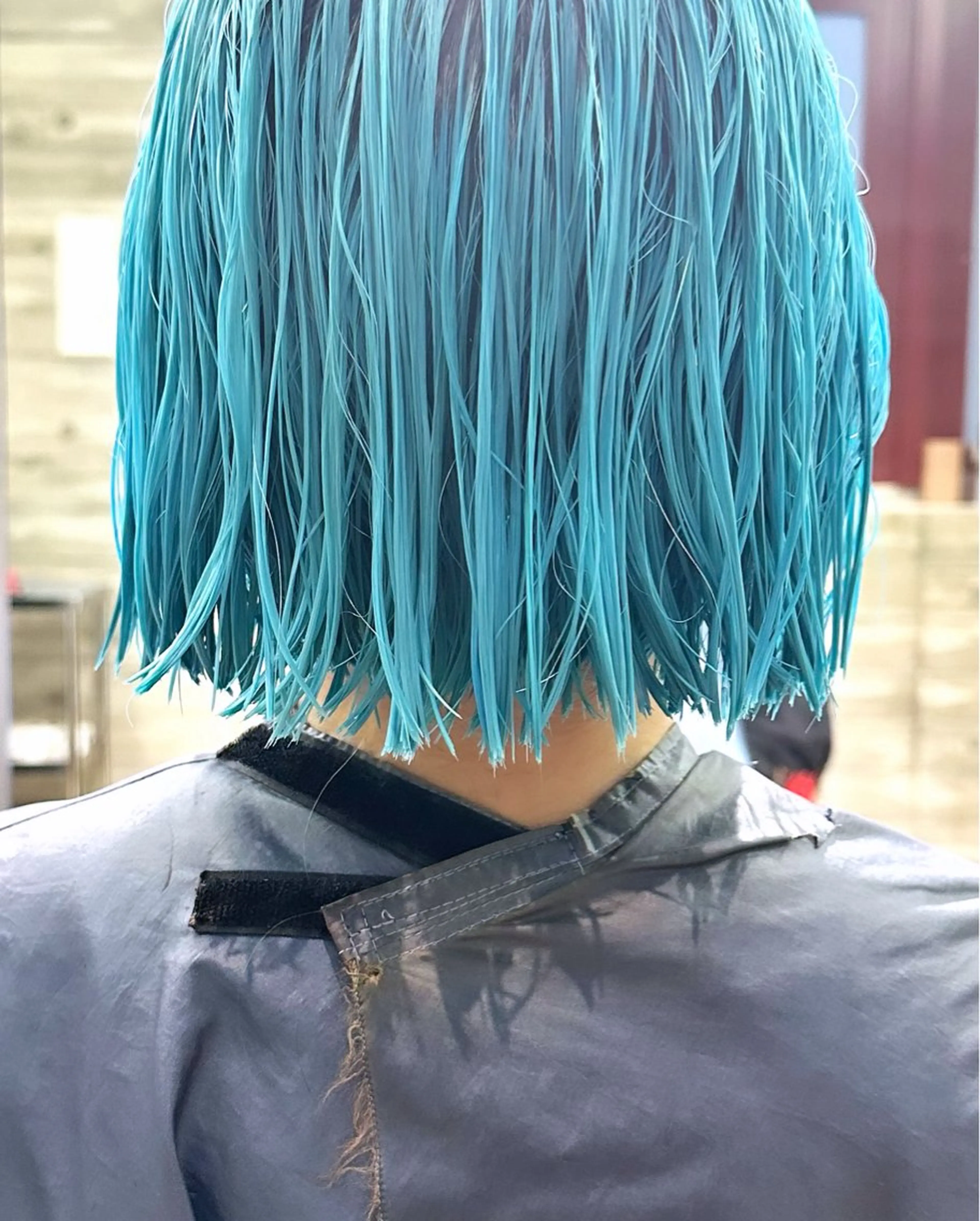ショート 抜きっぱなしブロンド ササキカズマのヘアスタイル