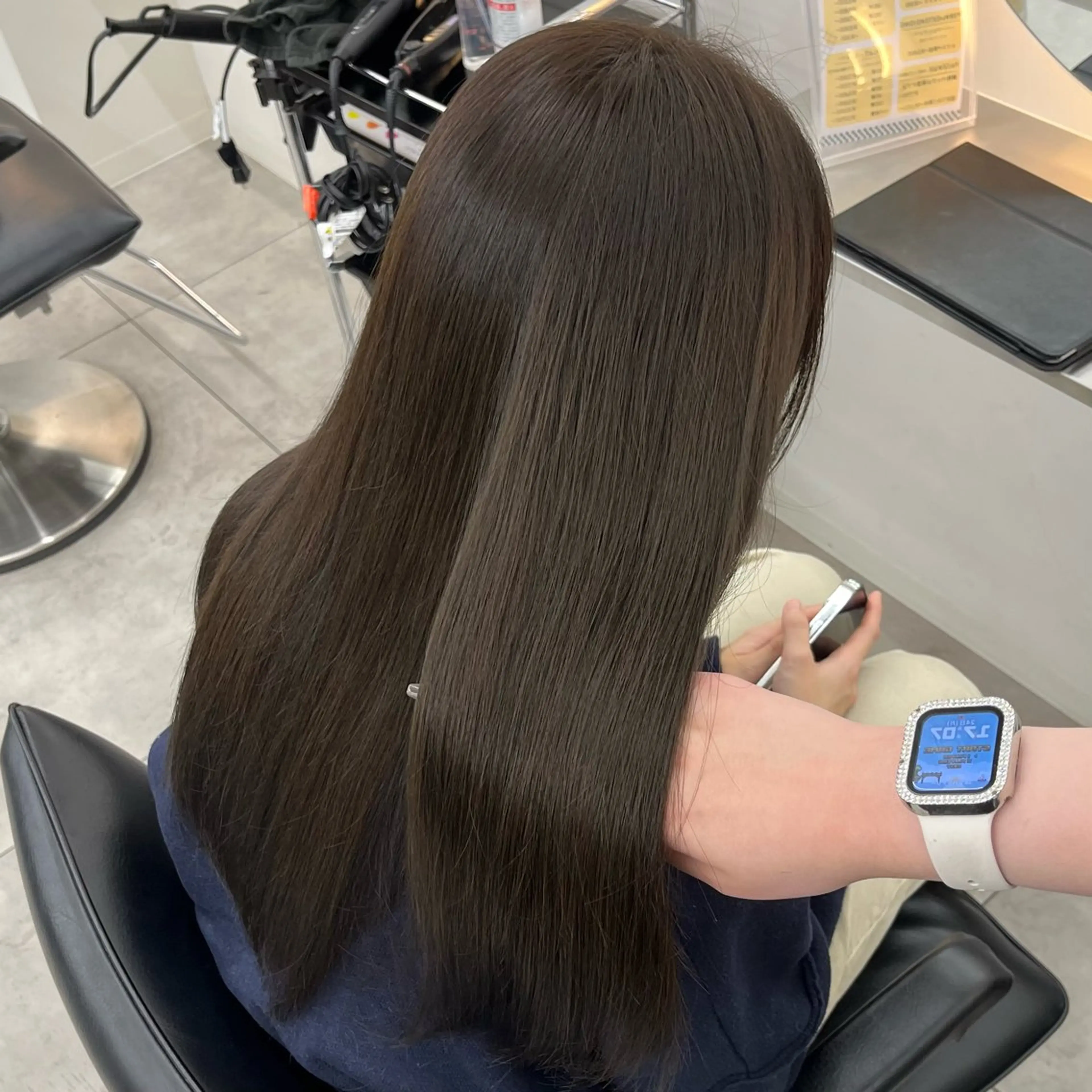 ロング 学生 カット ヘアカラー トリートメント ☘️艶カラー➕ レイヤー maya☘のヘアスタイル