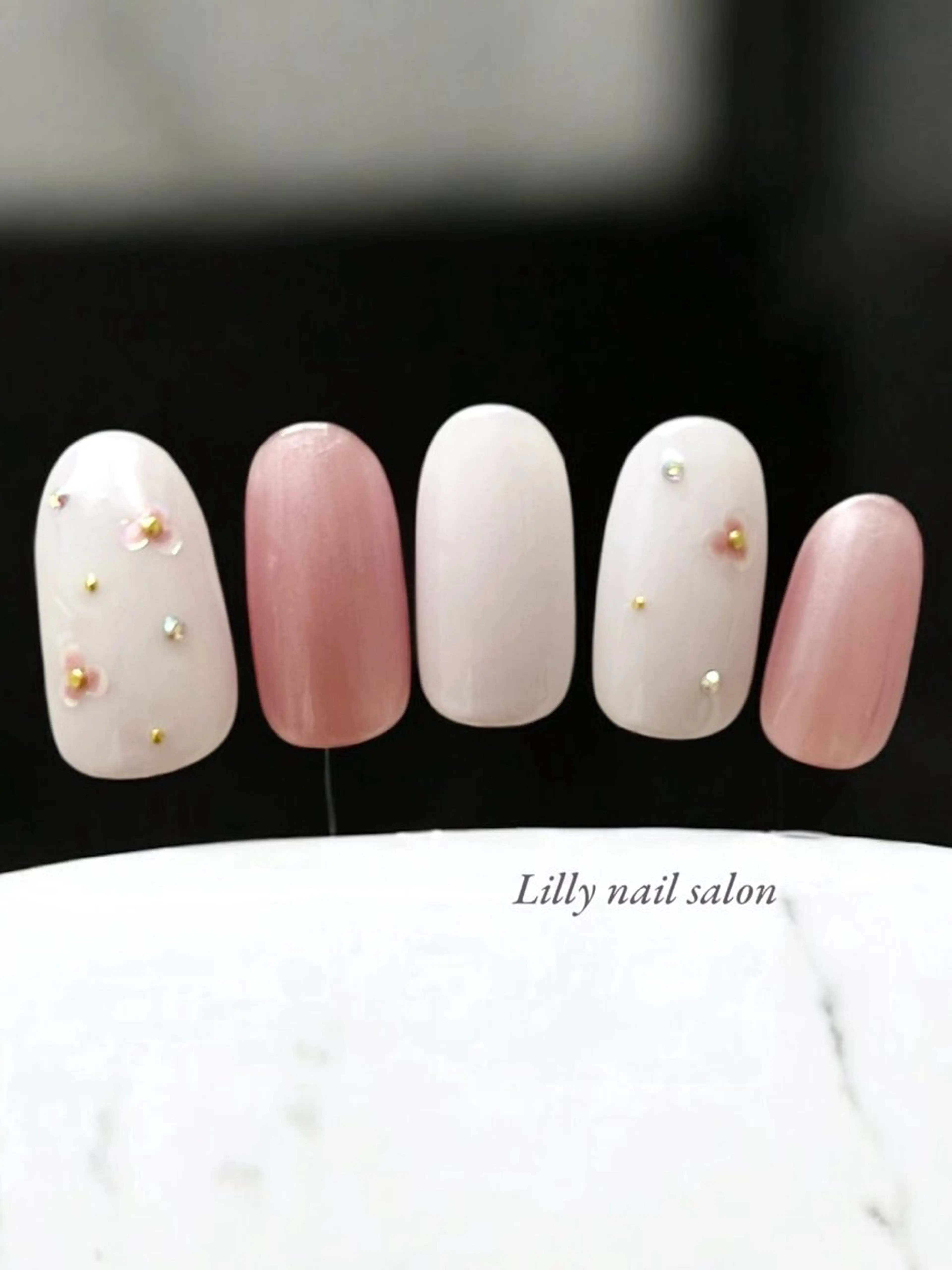 ネイル Lilly nail Mikuのネイルデザイン
