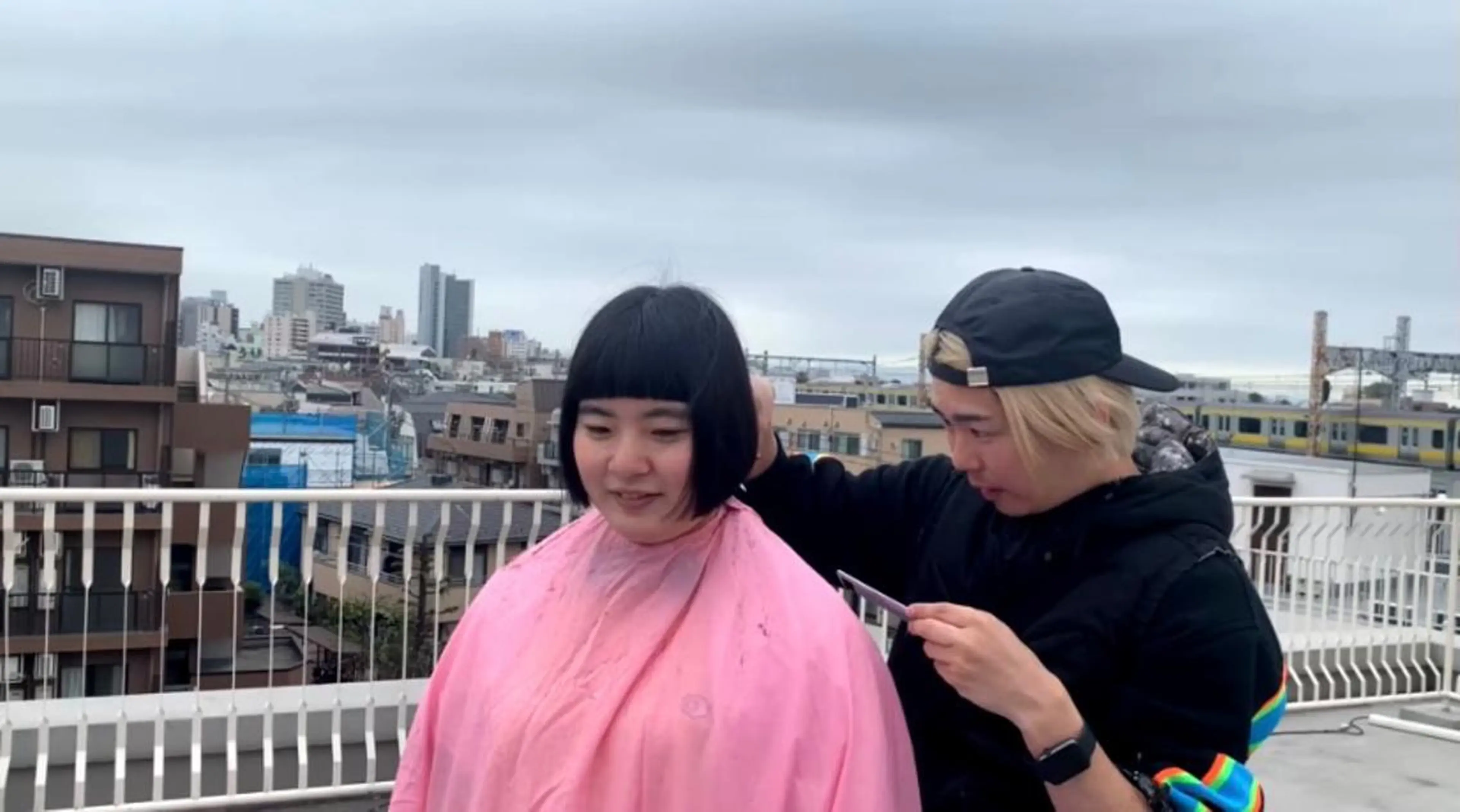 ミディアム カット ✂︎美容師芸人👑 コモリギャルソンのヘアスタイル