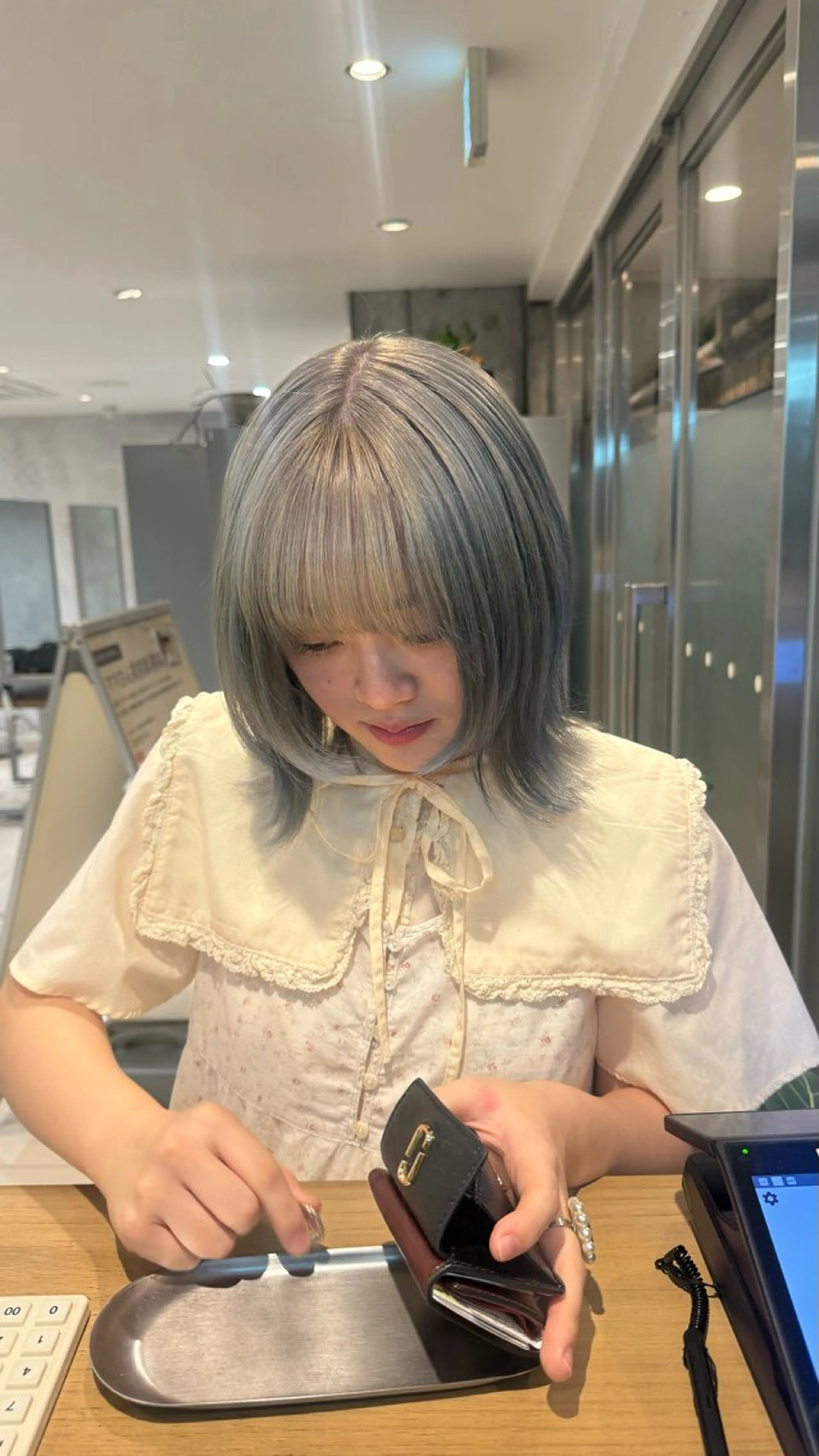 ミディアム ヘアカラー トリートメント ヘアセット 高円寺ハイトーン/ ブロンド/デザインのヘアスタイル