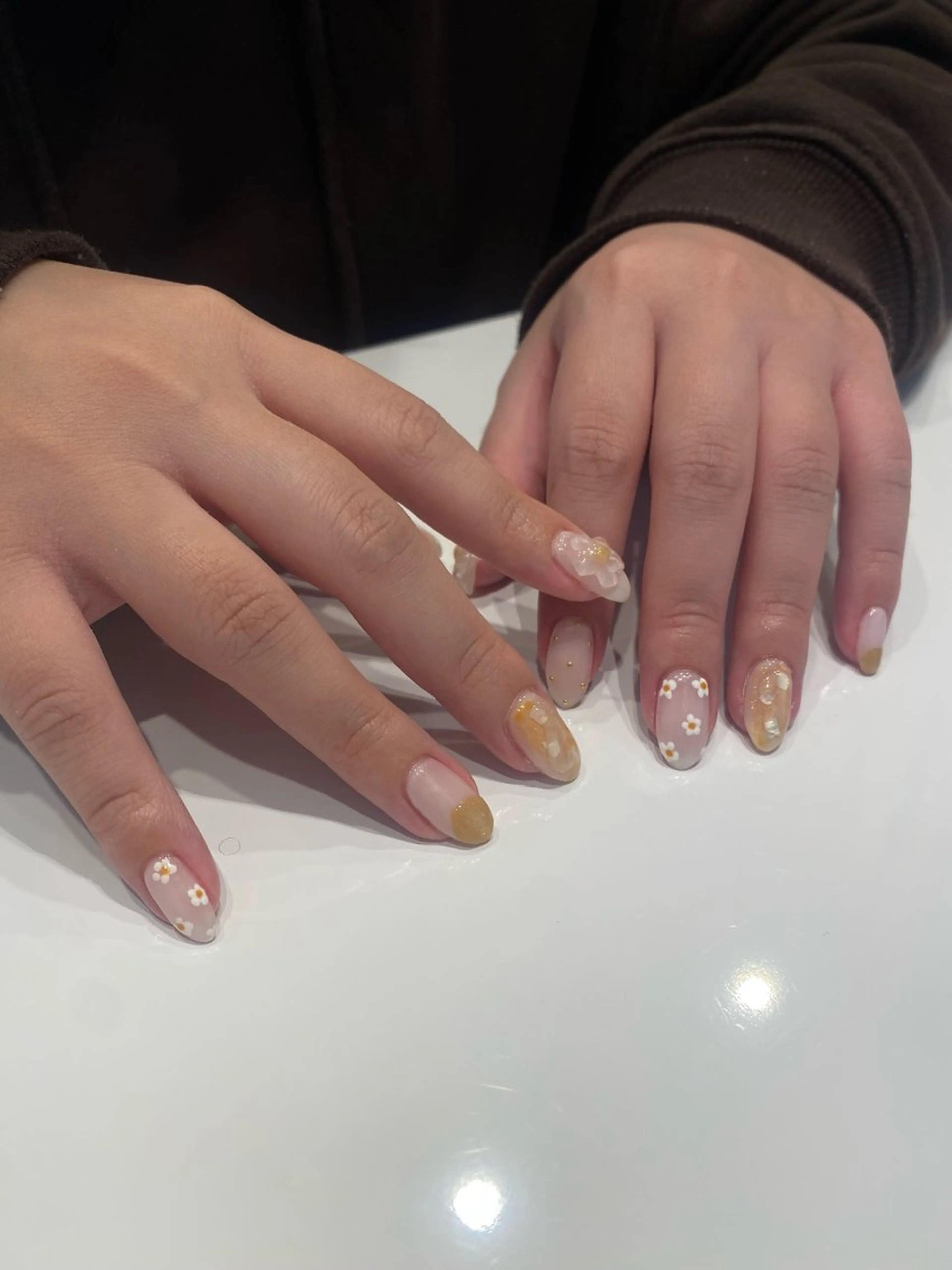 ネイル EARTH coiffure beaute 東松山店所属・町田 杏花のネイルデザイン