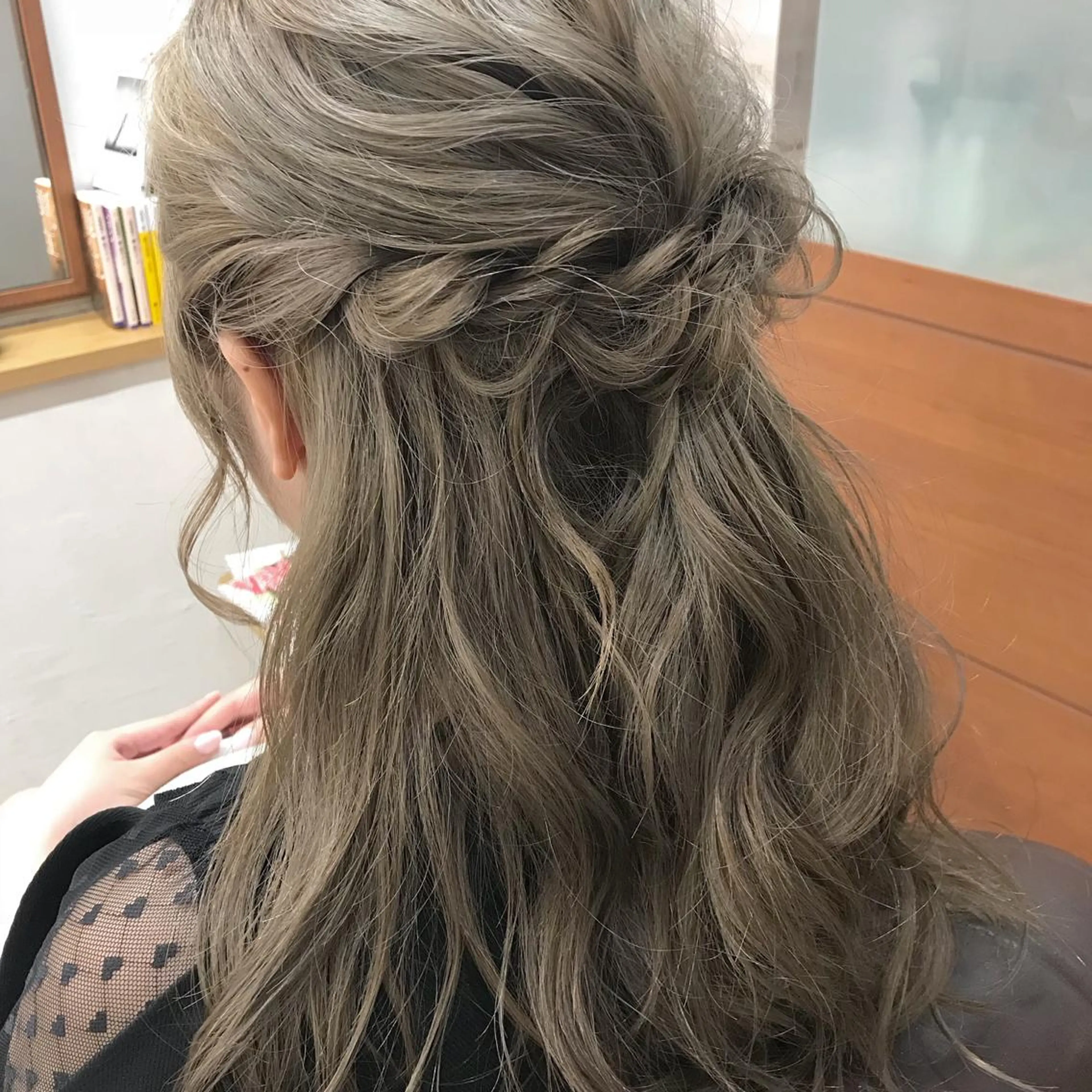 ヘアアレンジ Click所属・クニモトハルナ ボブ/柔らかカラーのヘアスタイル