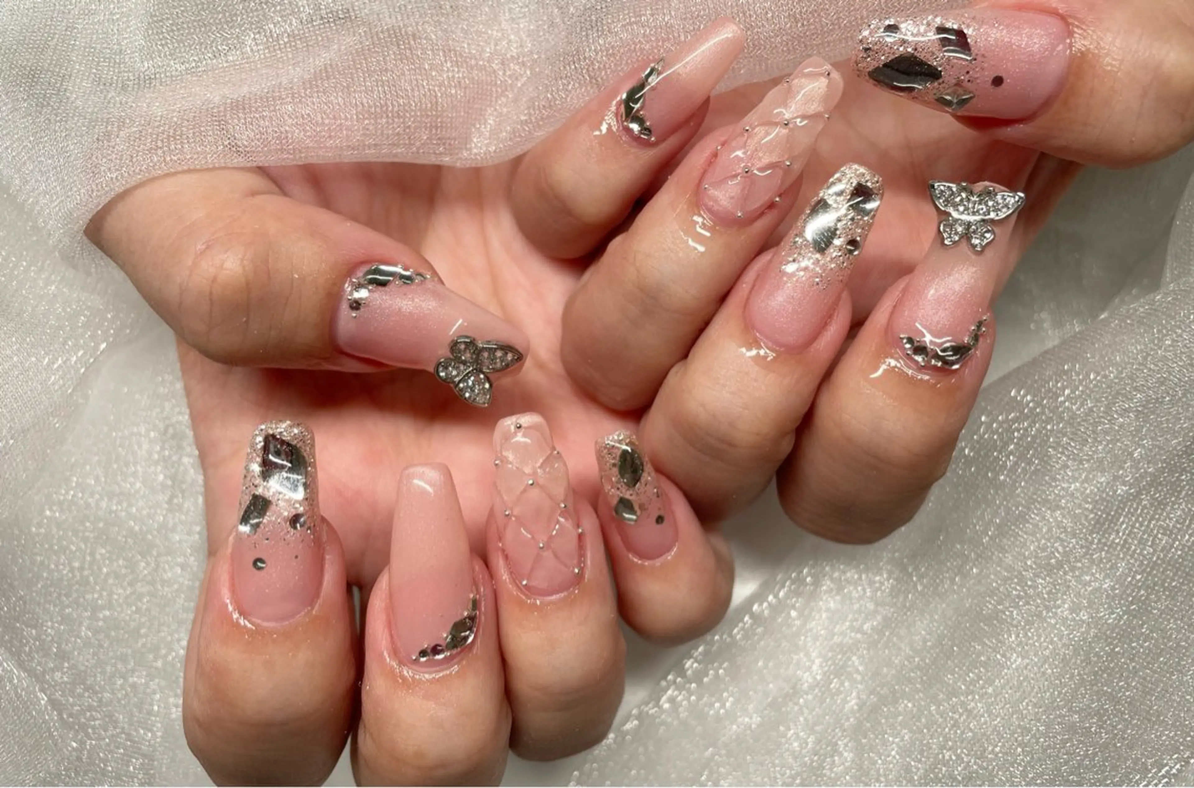 ネイル ハンドネイル Roi〈ロワ〉 Minakoのネイルデザイン