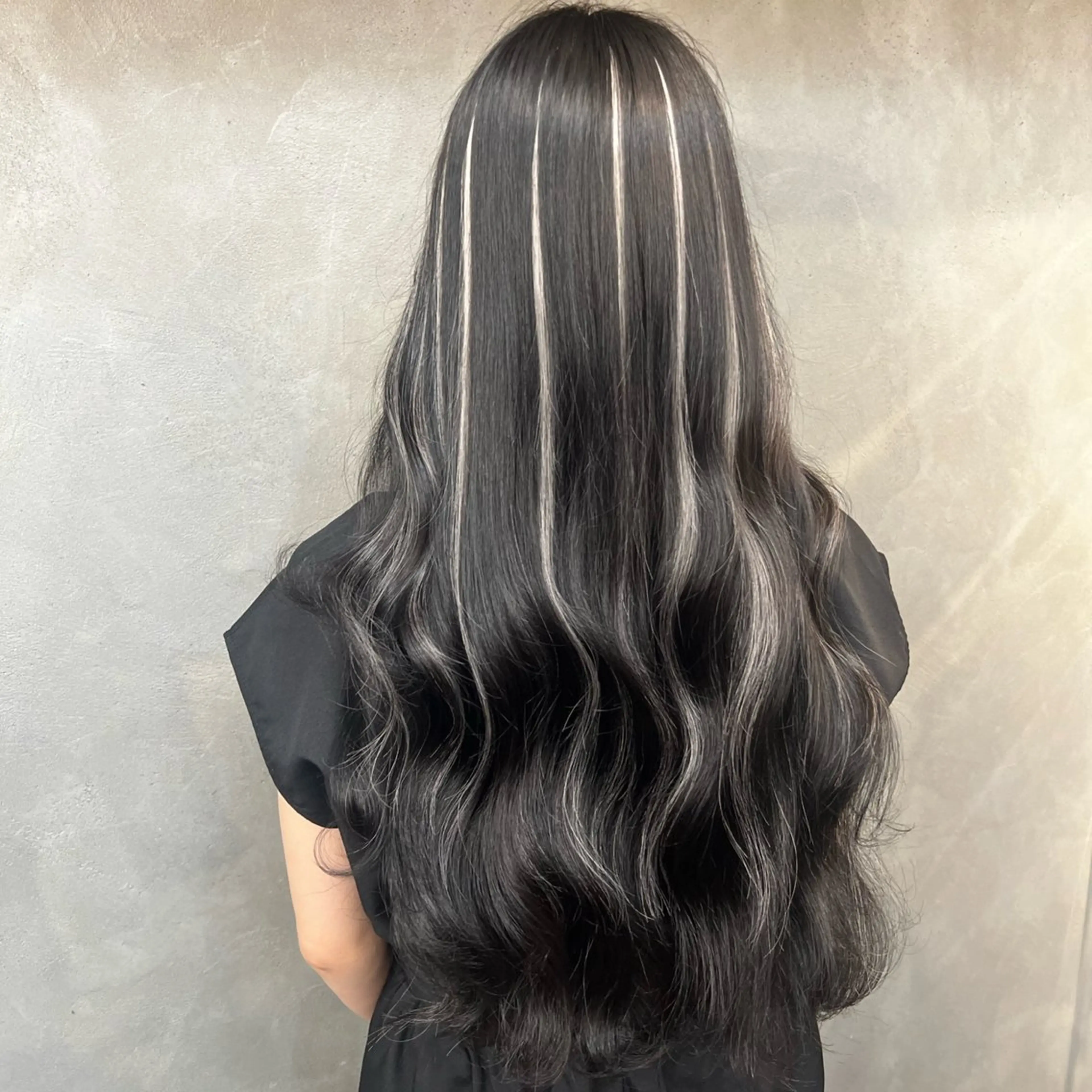 ロング アッシュ エクステ ❤️‍🔥シールエク ＋カラー京❤️‍🔥のヘアスタイル